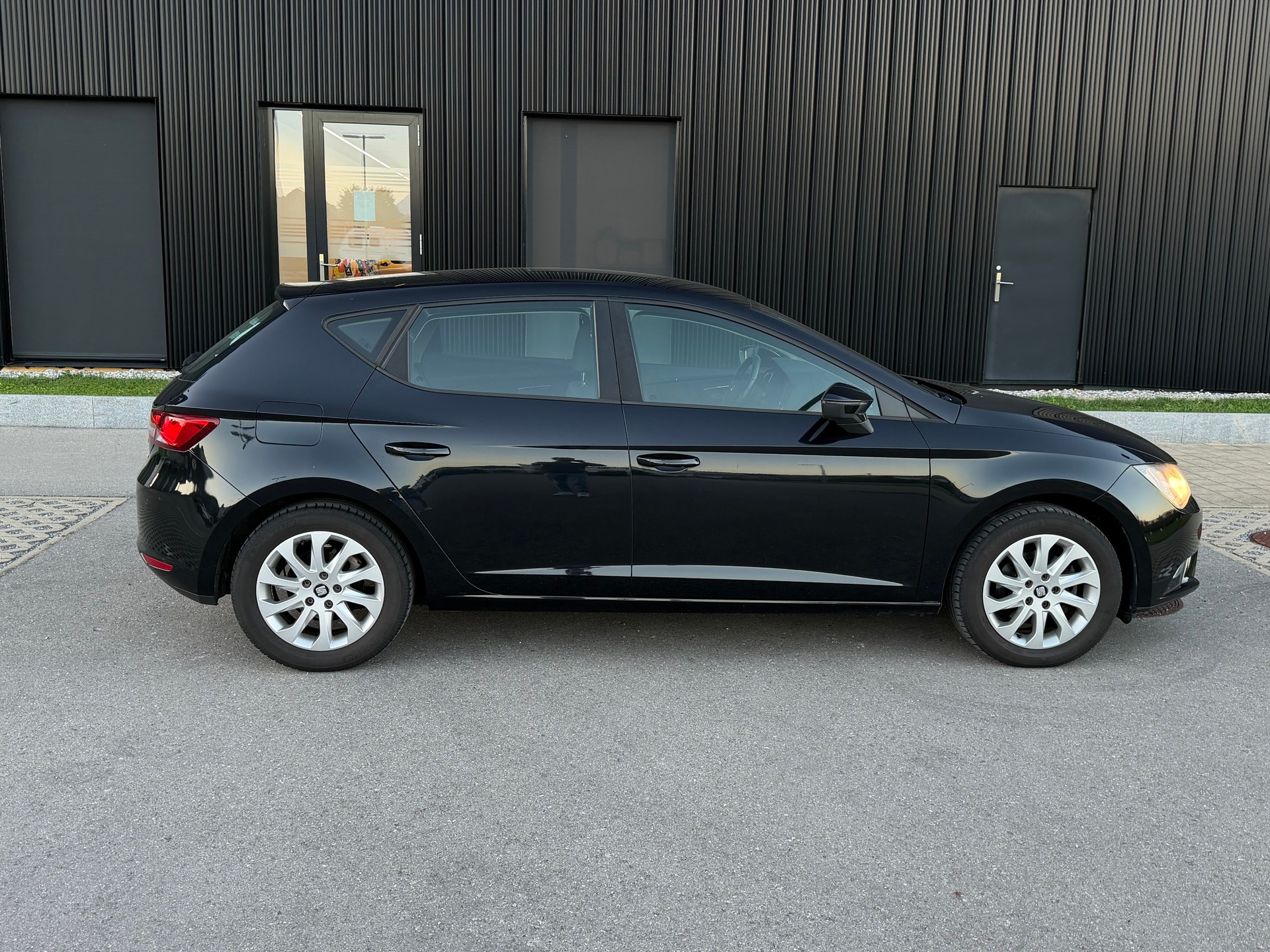 SEAT Leon 1.4 TSI Style-image-4