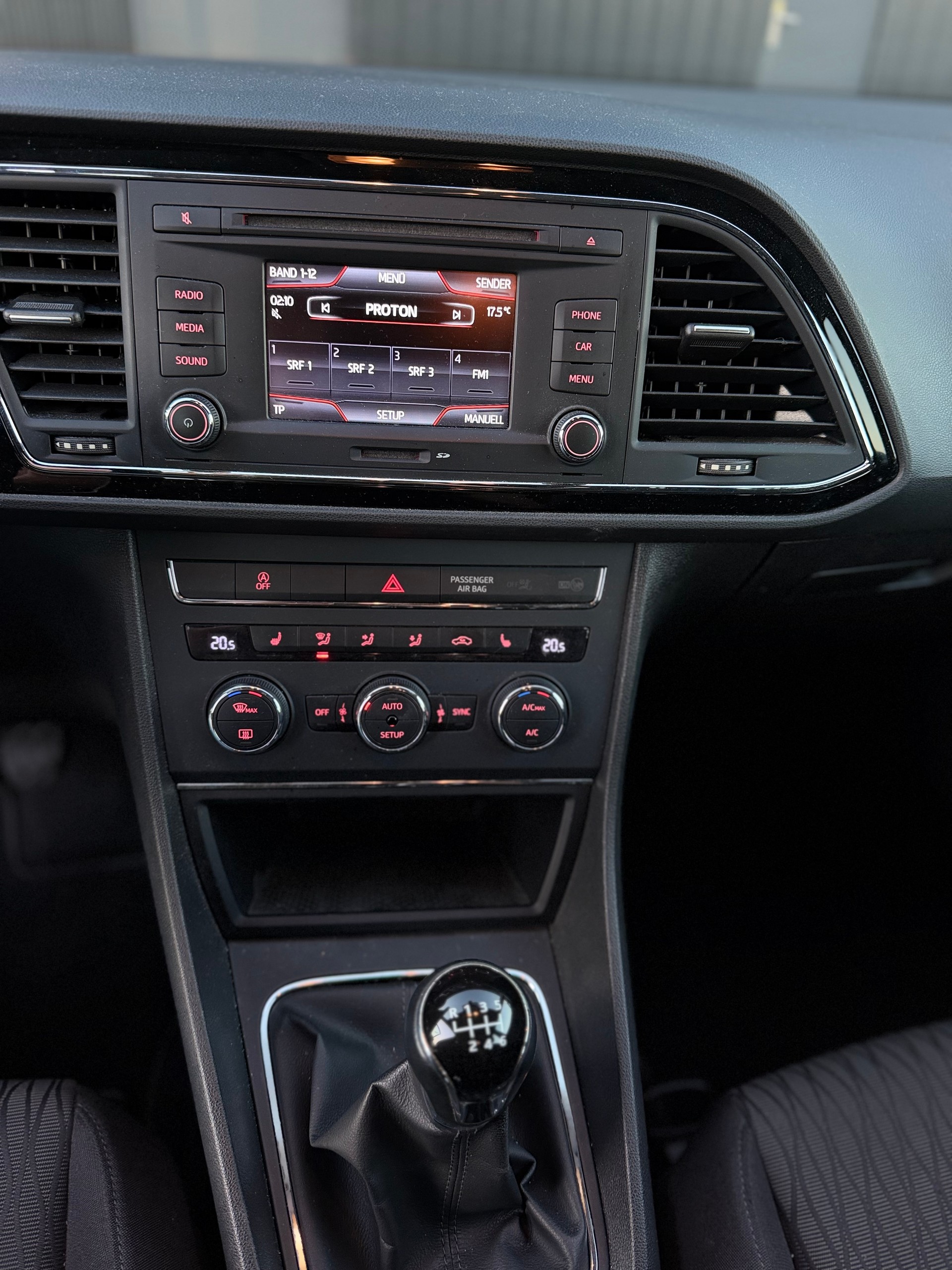 SEAT Leon 1.4 TSI Style-image-10