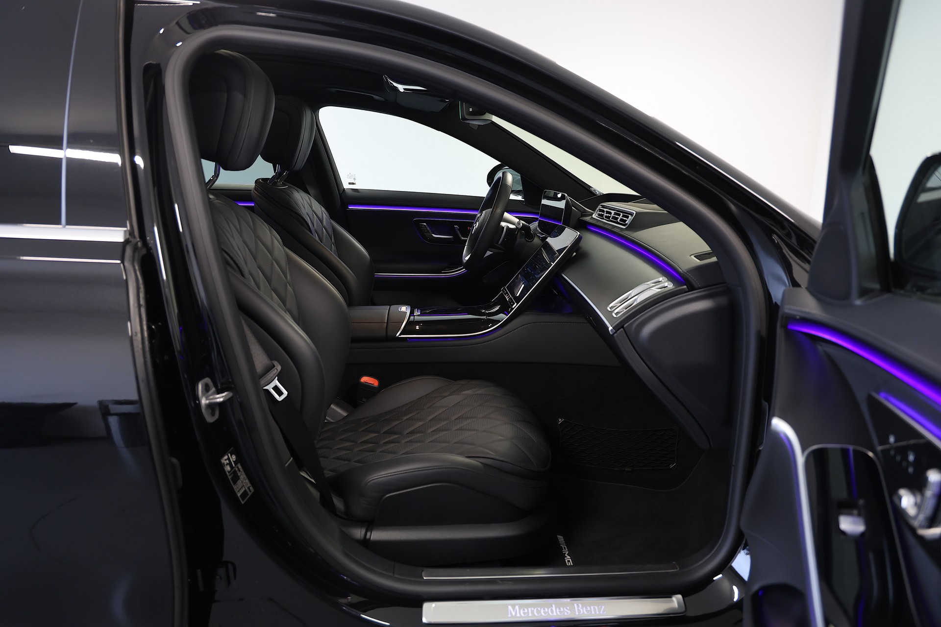 MERCEDES-BENZ S 450 d AMG Line 4matic *CH-Fahrzeug*-image-11