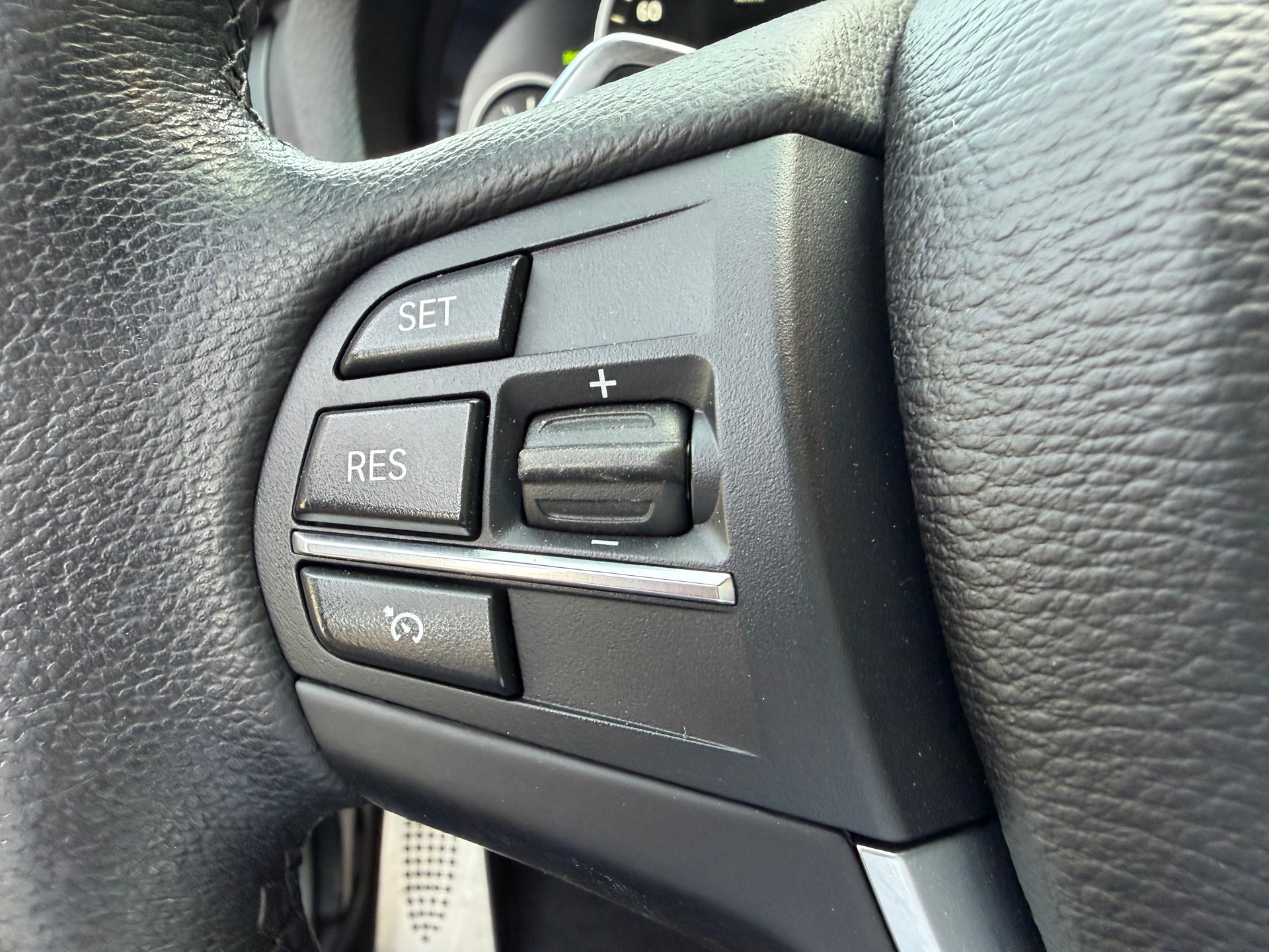 BMW X3 28i xDrive SAG M Paket-image-19