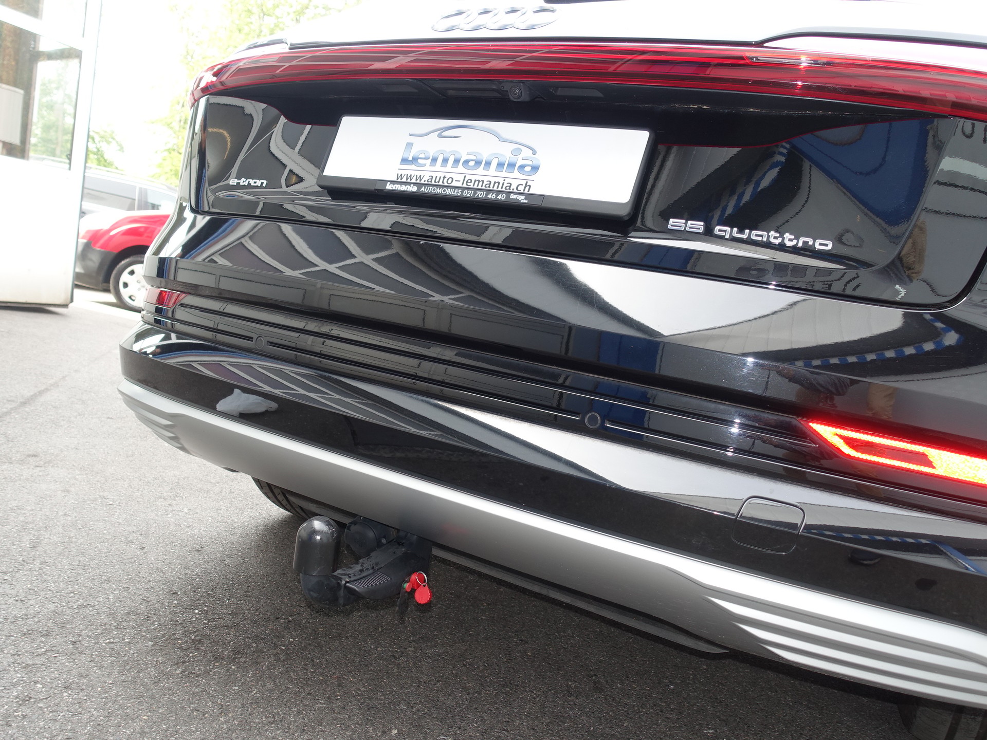 AUDI e-tron 55 S Line Black Edition quattro-image-27