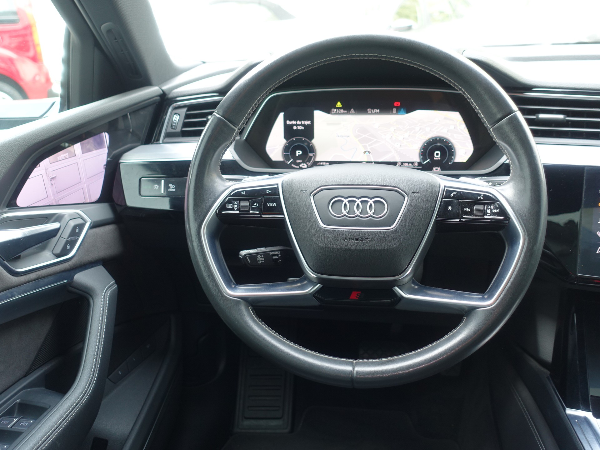 AUDI e-tron 55 S Line Black Edition quattro-image-15