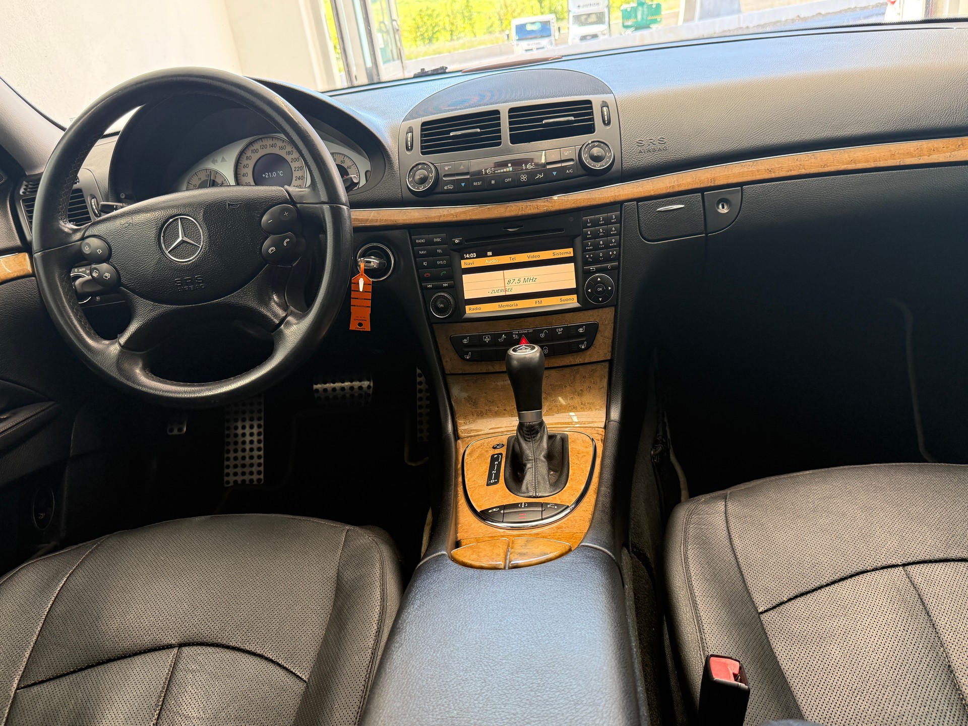 MERCEDES-BENZ E 350 CGI Elégance 7G-Tronic-image-22