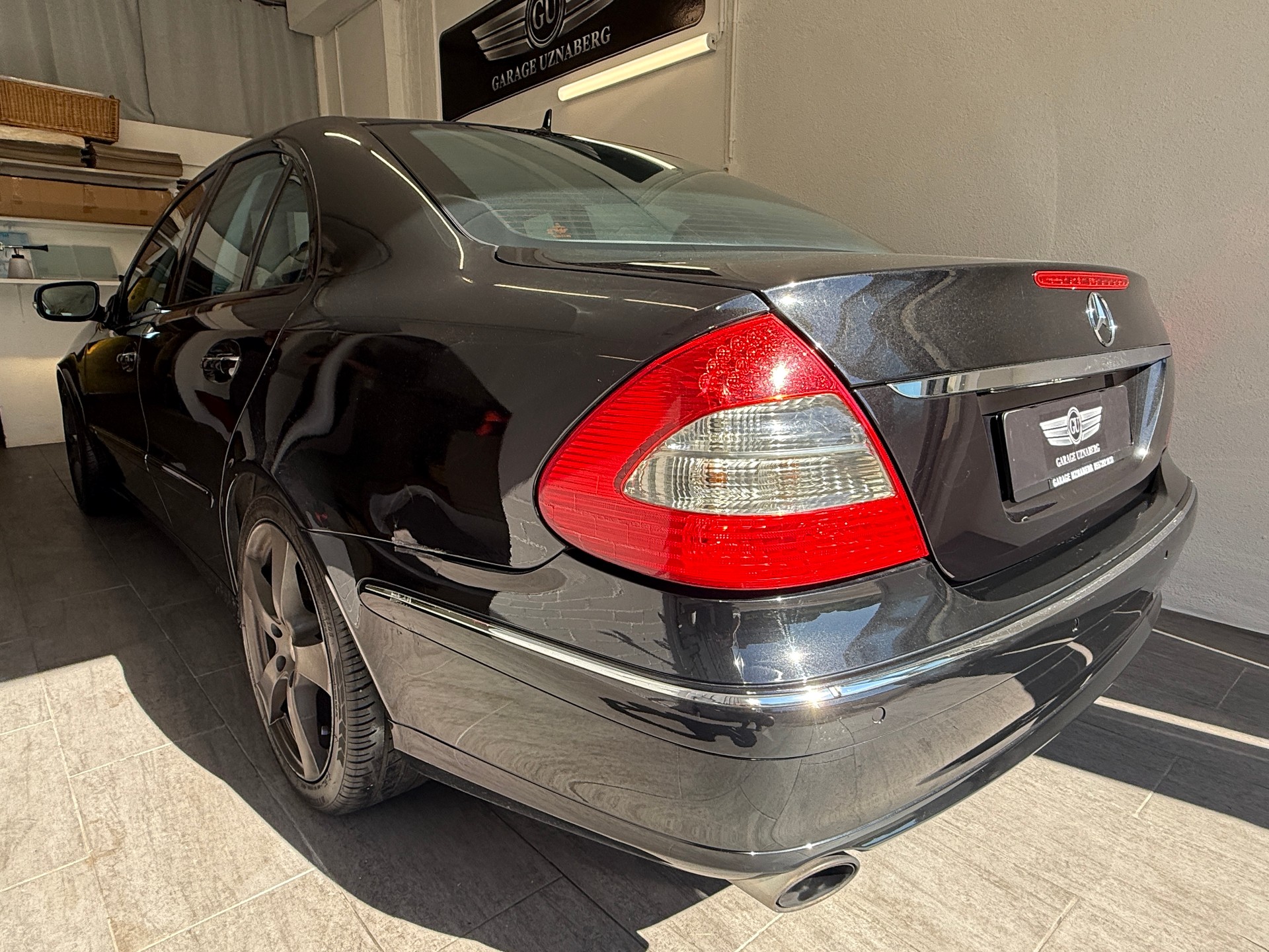 MERCEDES-BENZ E 350 CGI Elégance 7G-Tronic-image-2
