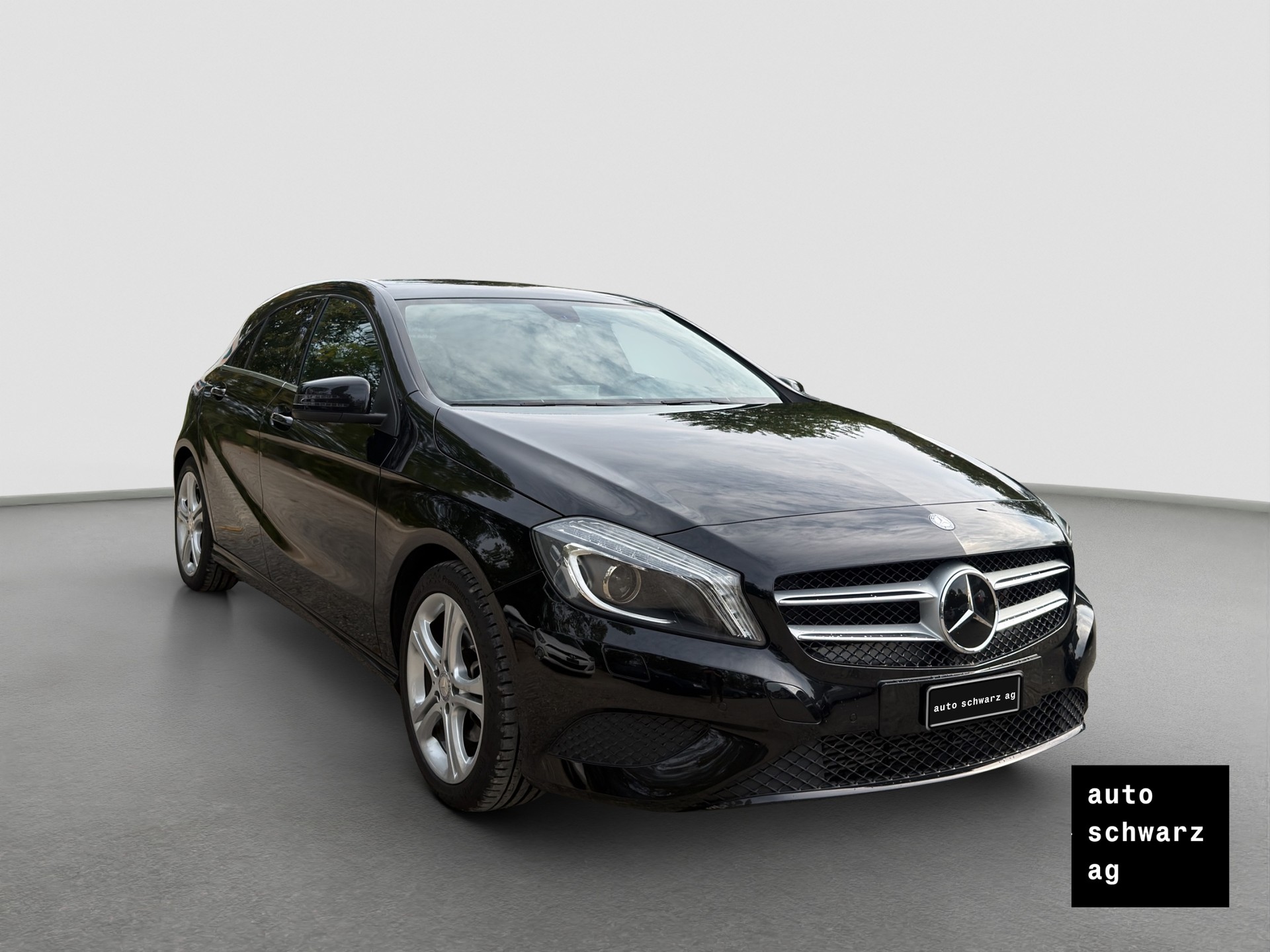MERCEDES-BENZ A 200 Urban-image-2