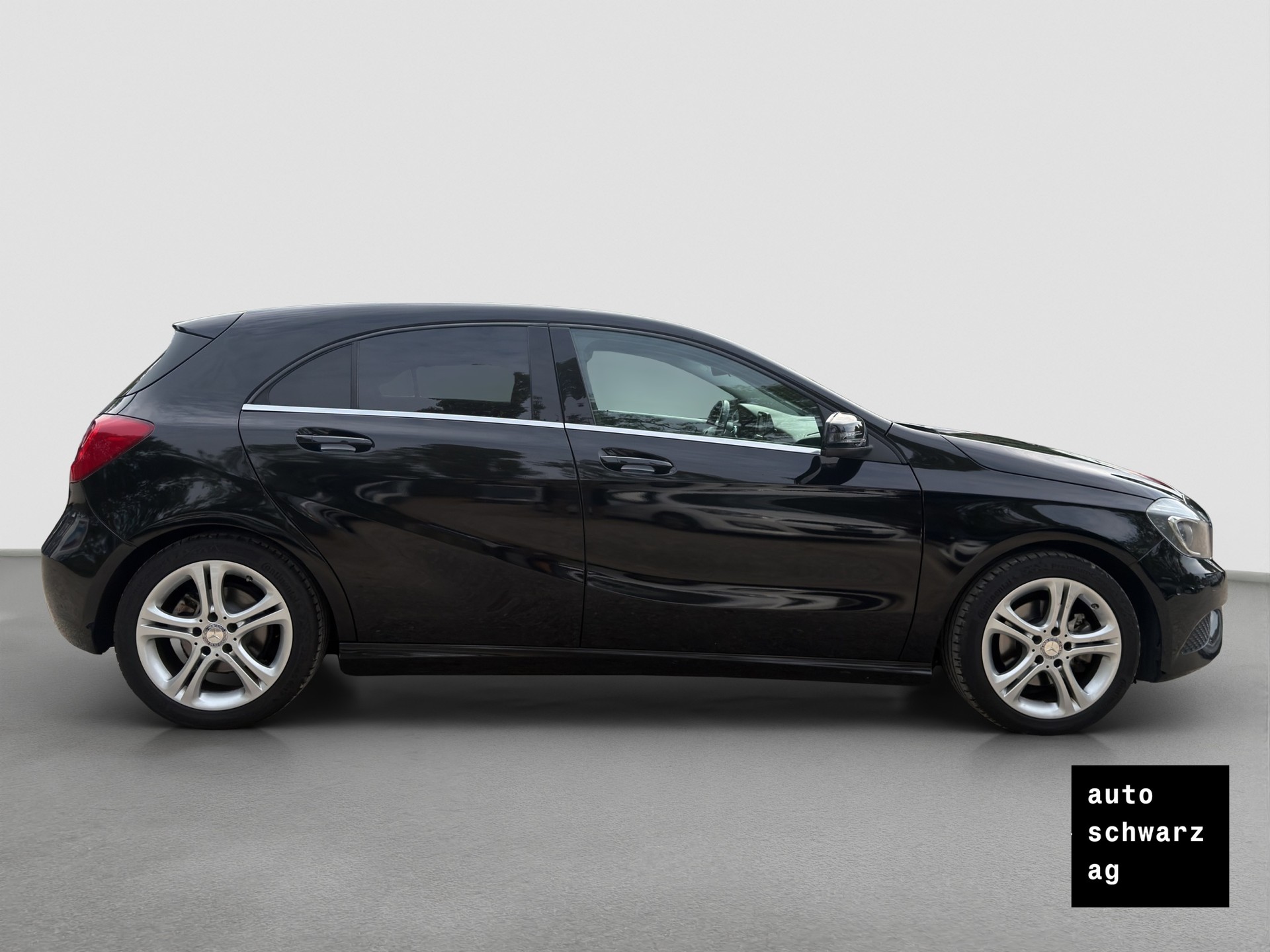 MERCEDES-BENZ A 200 Urban-image-3