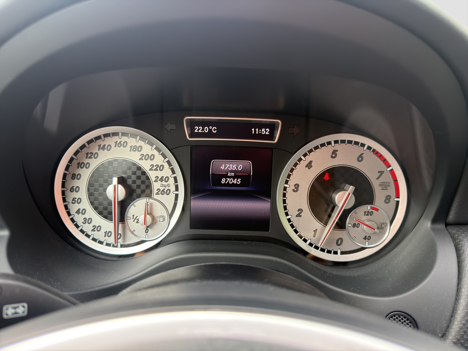 MERCEDES-BENZ A 200 Urban-image-12