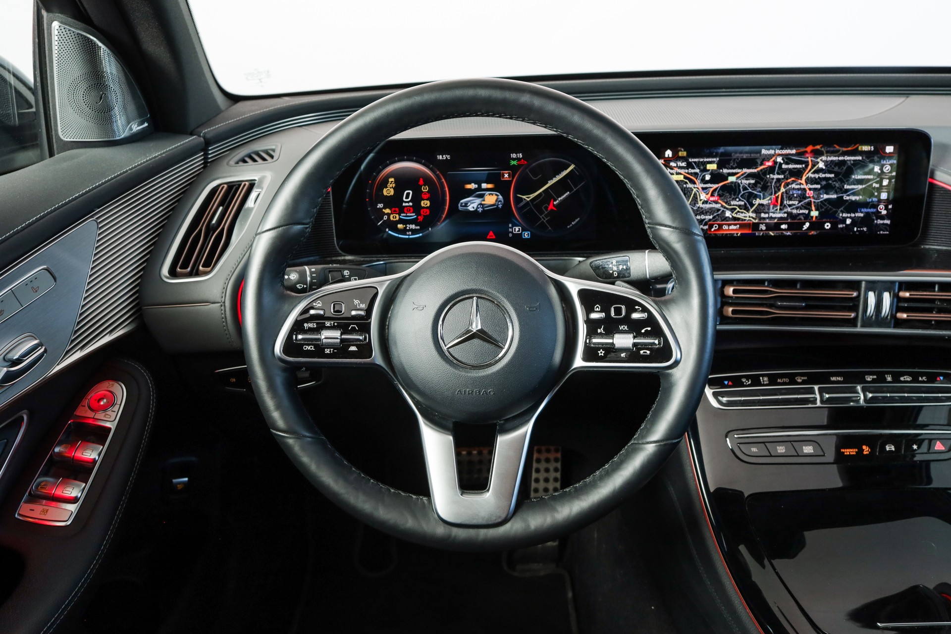 MERCEDES-BENZ EQC 400 AMG Line 4Matic Sièges ventilés / Burmester / Head-up-image-9