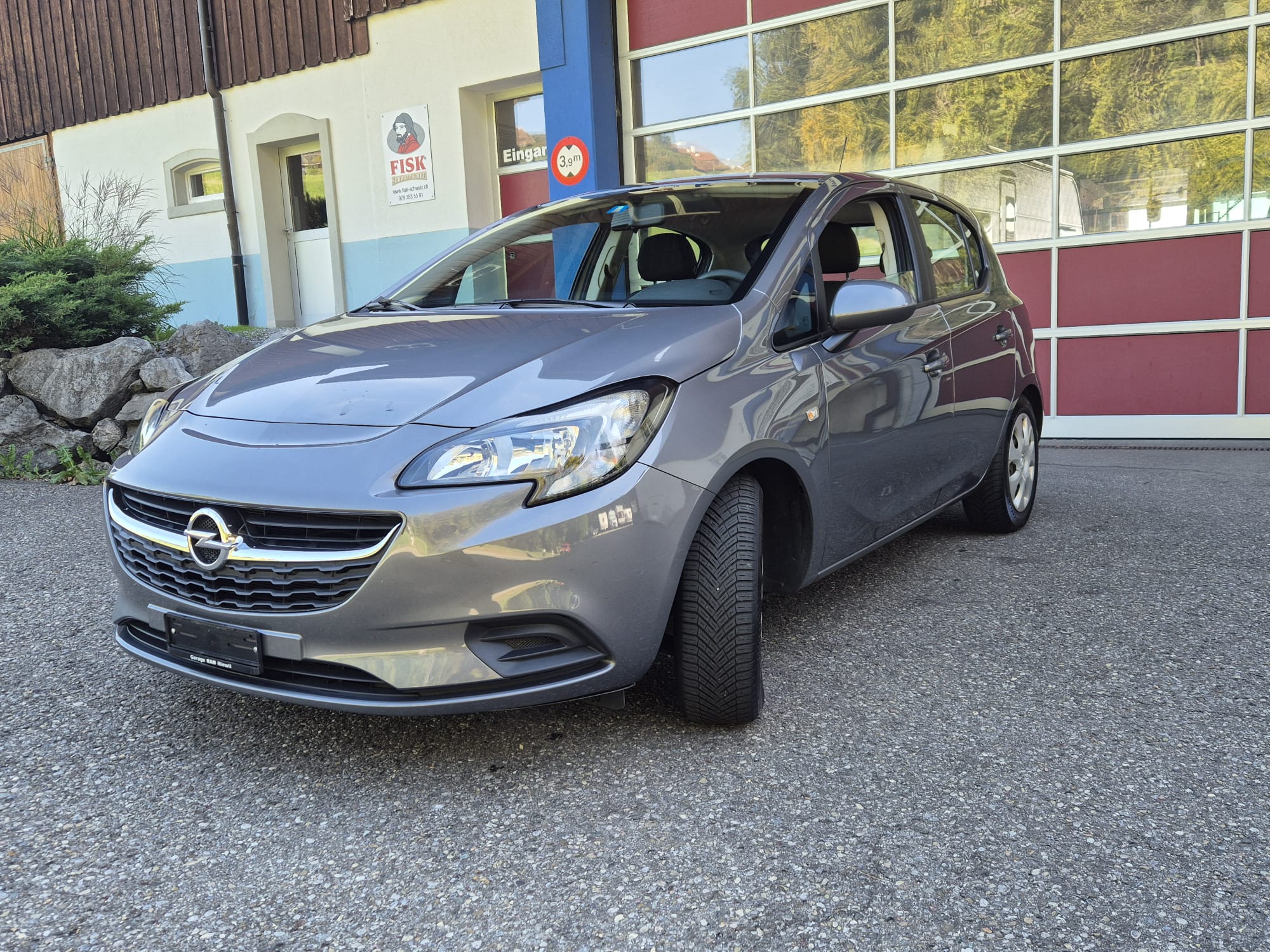 Car photo