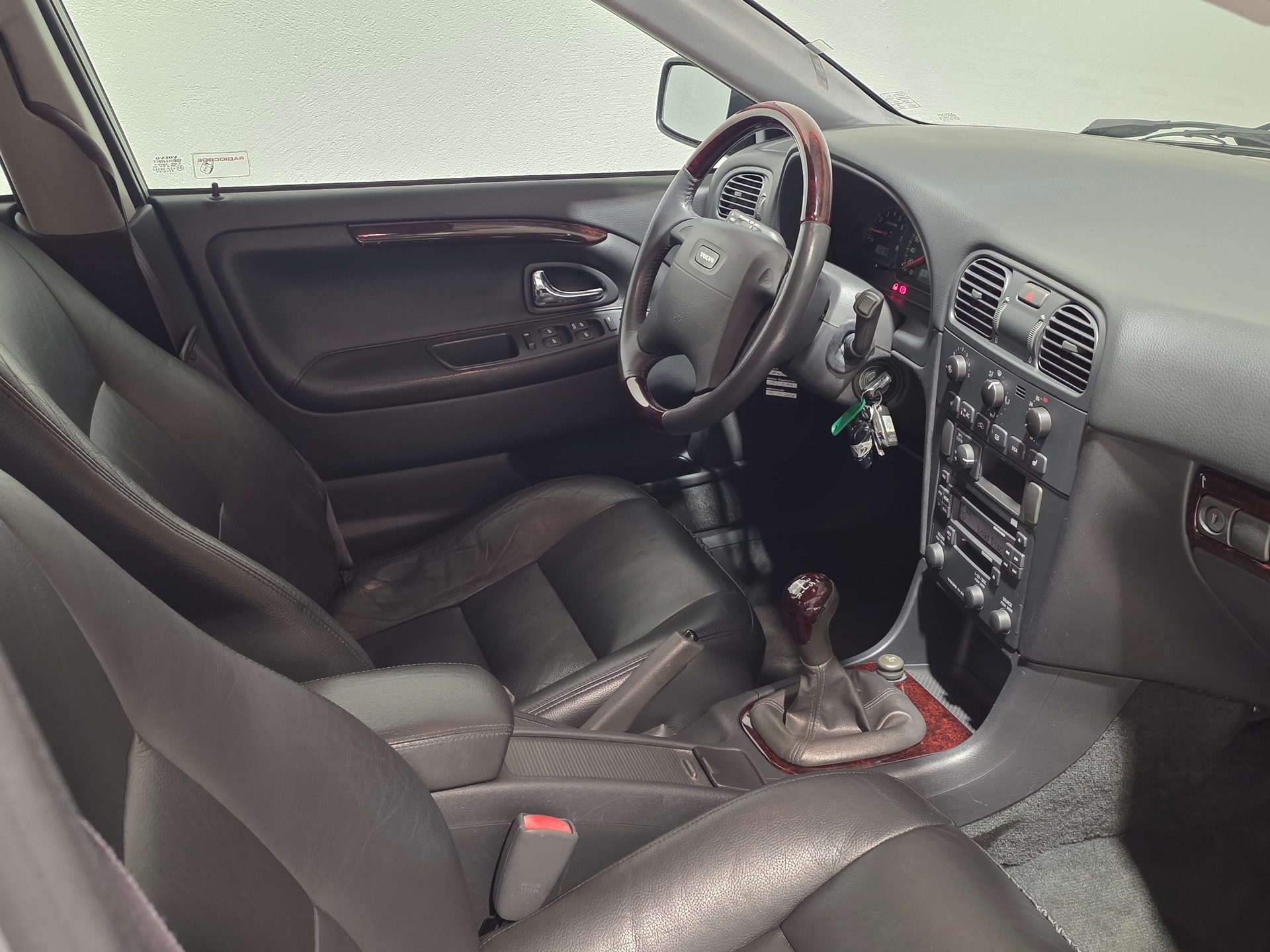 VOLVO V40 T4 Special/Dynamic Edition-image-11