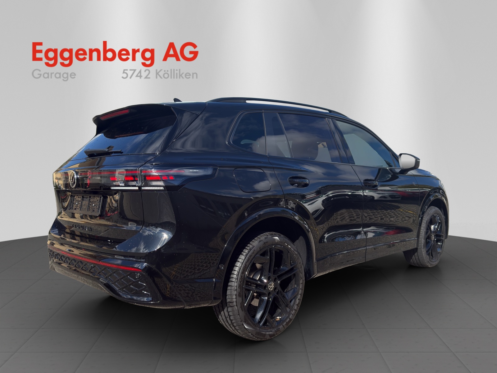 VW Tiguan 2.0 TSI DSG R-Line 4Motion, Grenadillschwarz Metallic-image-4