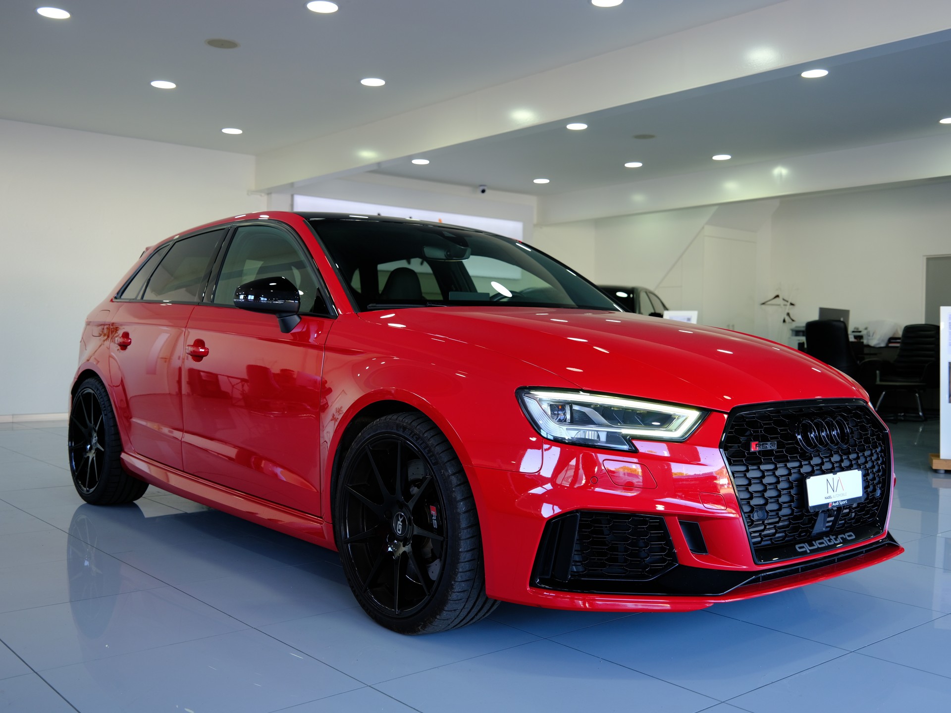 AUDI RS3 Sportback 2.5 TSI quattro S-tronic *Service Package* *Sonderlackierung*-image-1