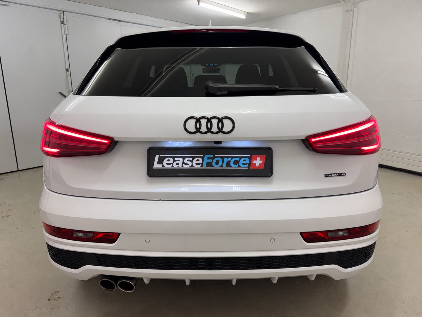 AUDI Q3 2.0 TDI sport quattro S-tronic-image-3