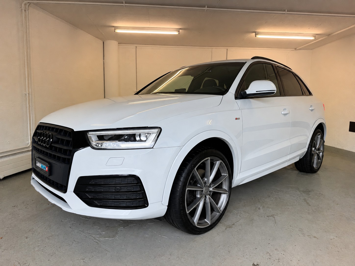 AUDI Q3 2.0 TDI sport quattro S-tronic-image-1