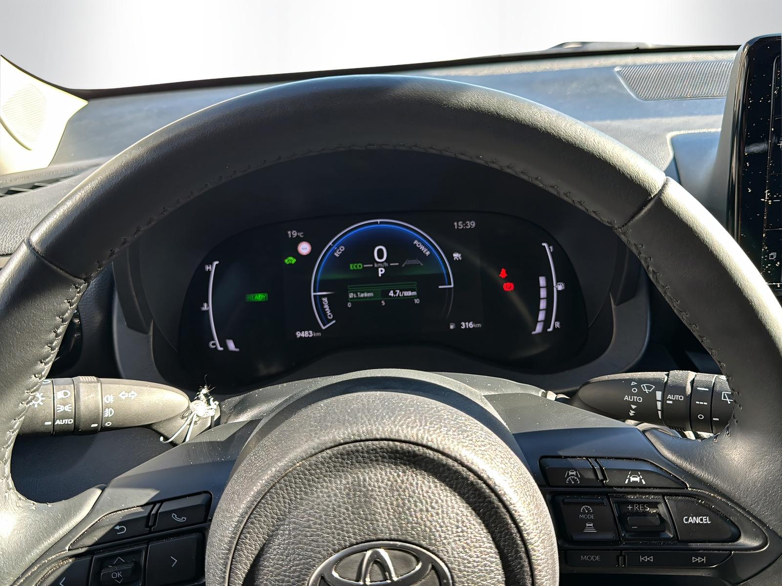 TOYOTA Yaris Cross 1.5 VVT-i HSD Comfort AWD-i-image-8