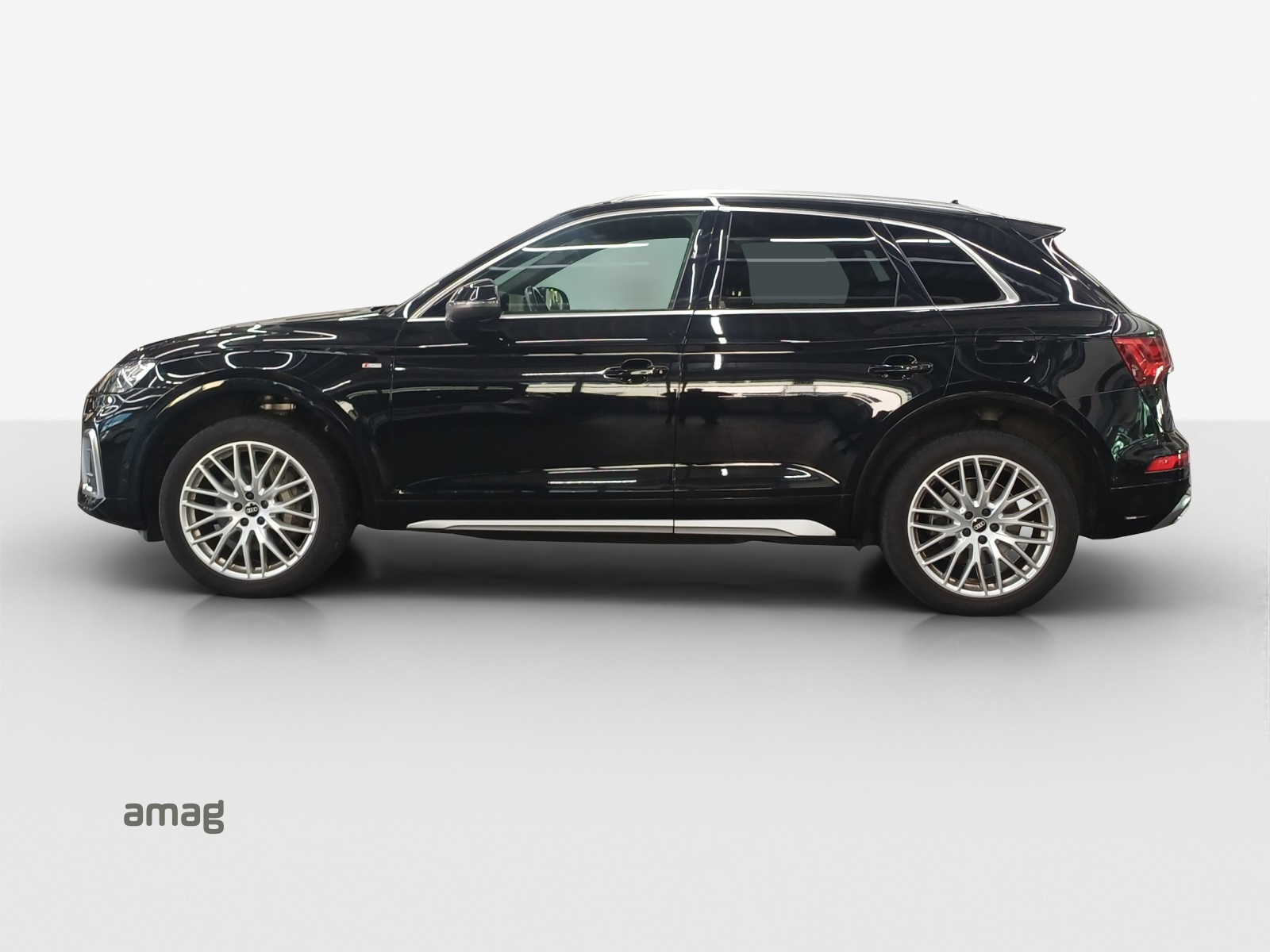 AUDI Q5 50 TFSI e PHEV S line quattro S-tronic-image-1