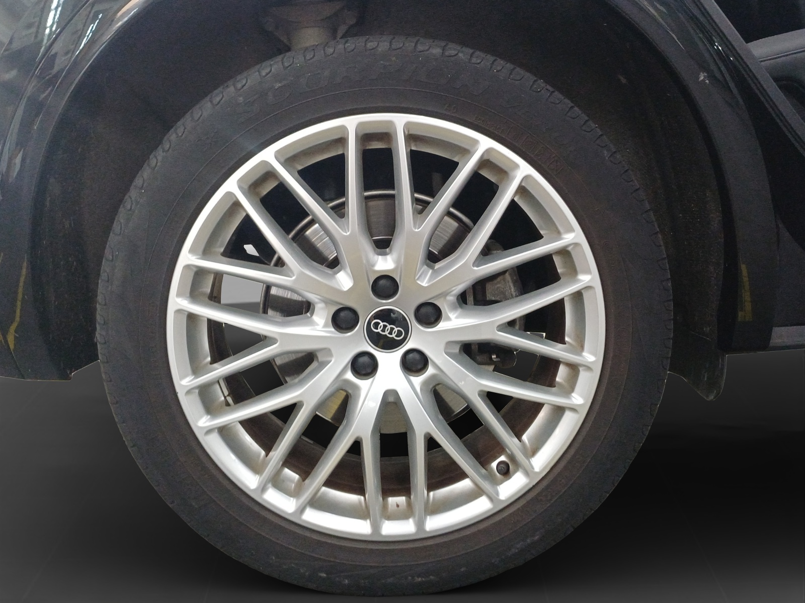 AUDI Q5 50 TFSI e PHEV S line quattro S-tronic-image-15