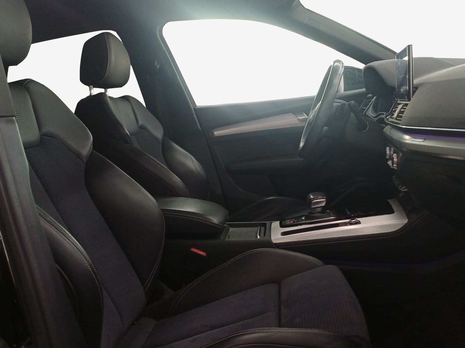 AUDI Q5 50 TFSI e PHEV S line quattro S-tronic-image-13