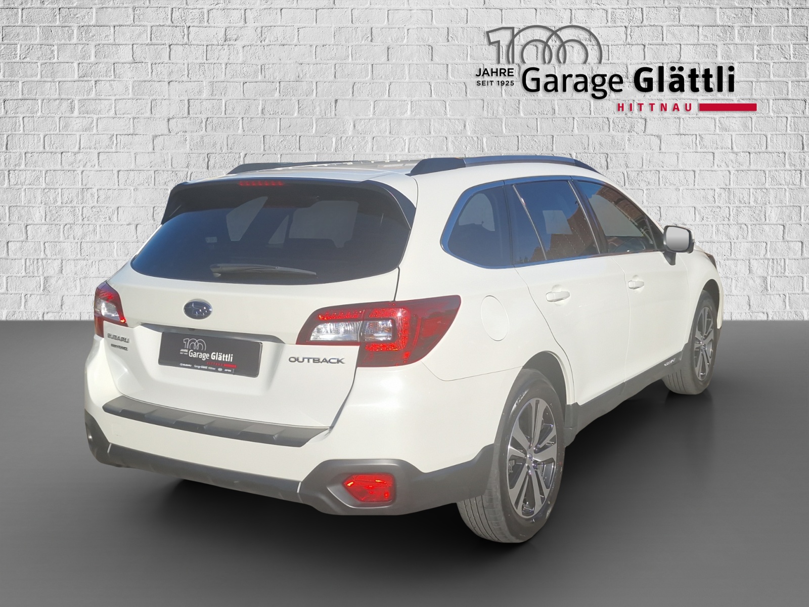 SUBARU Outback 2.5i Luxury-image-2