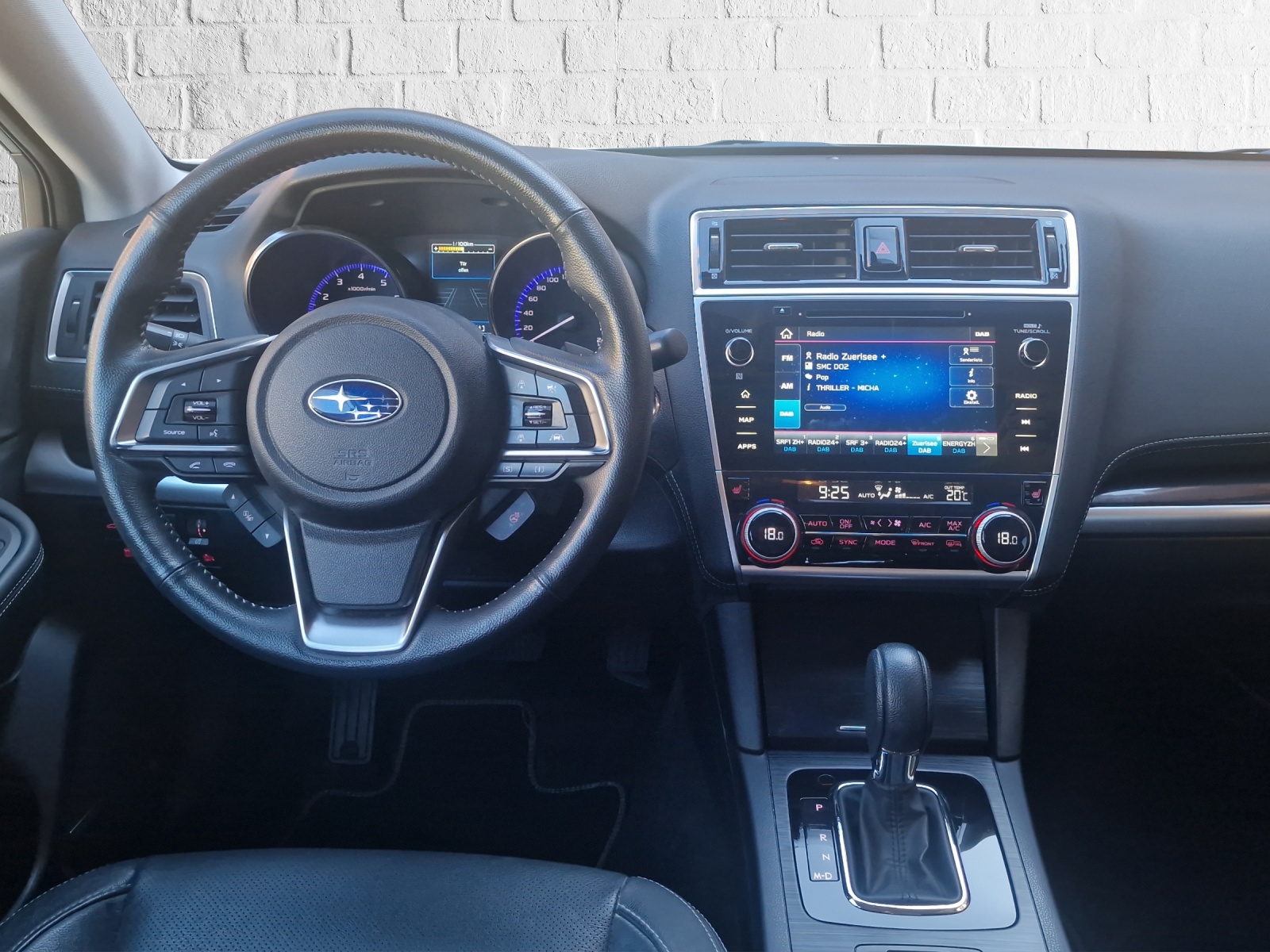 SUBARU Outback 2.5i Luxury-image-4