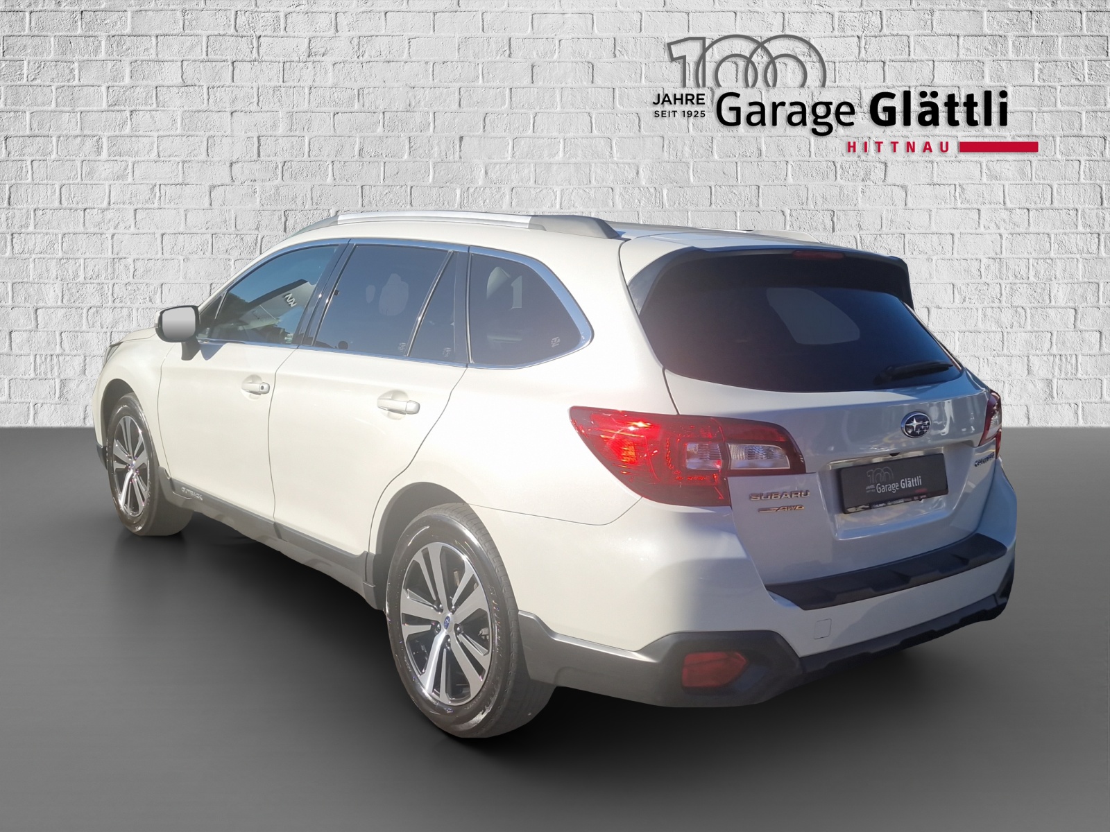 SUBARU Outback 2.5i Luxury-image-17