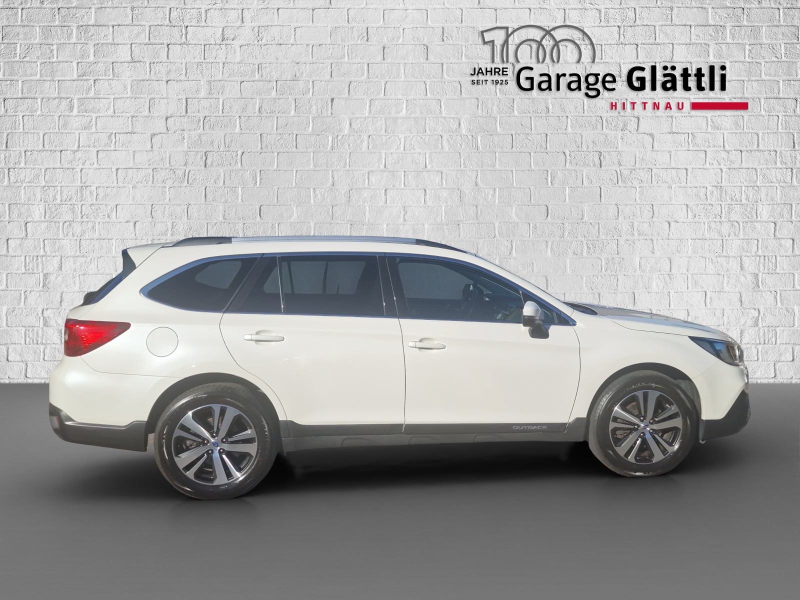 SUBARU Outback 2.5i Luxury-image-18