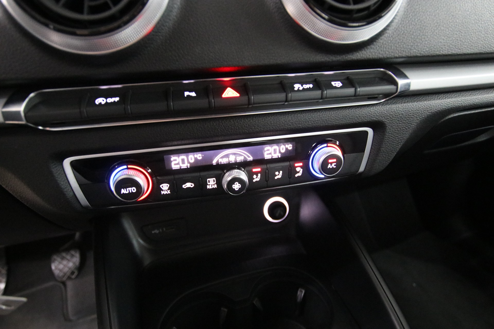 AUDI A3 Sportback 35 TFSI-image-22