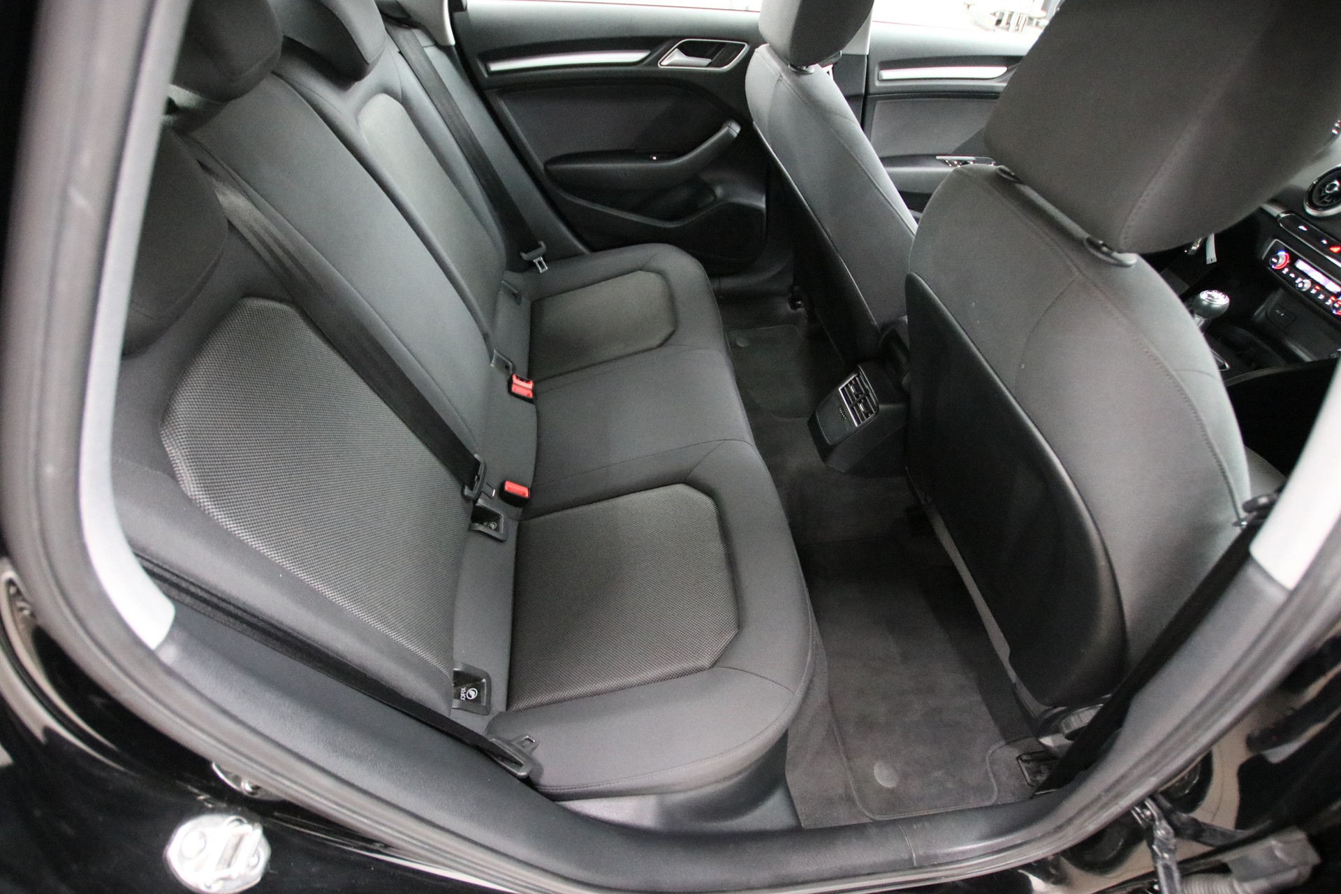 AUDI A3 Sportback 35 TFSI-image-14