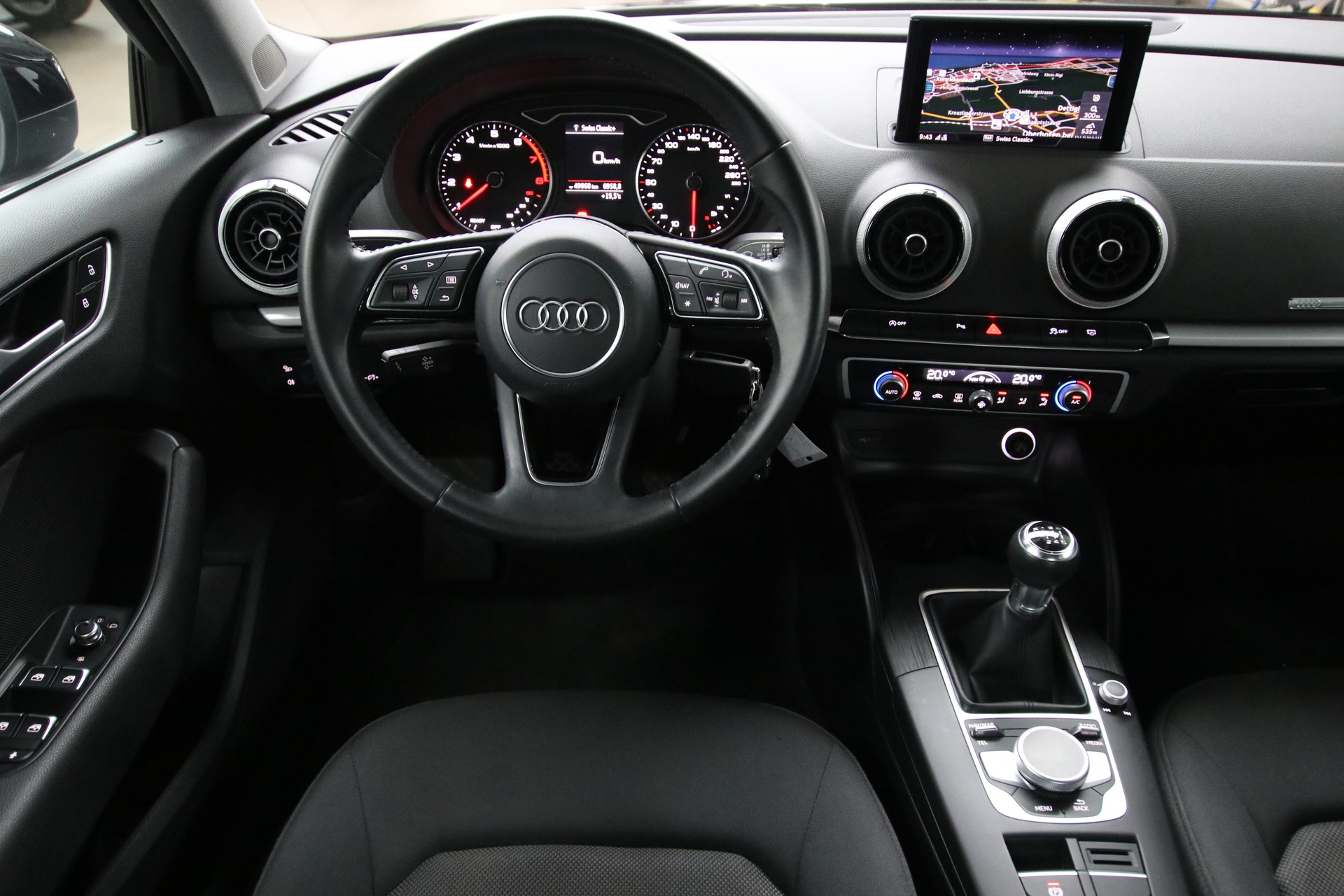 AUDI A3 Sportback 35 TFSI-image-10