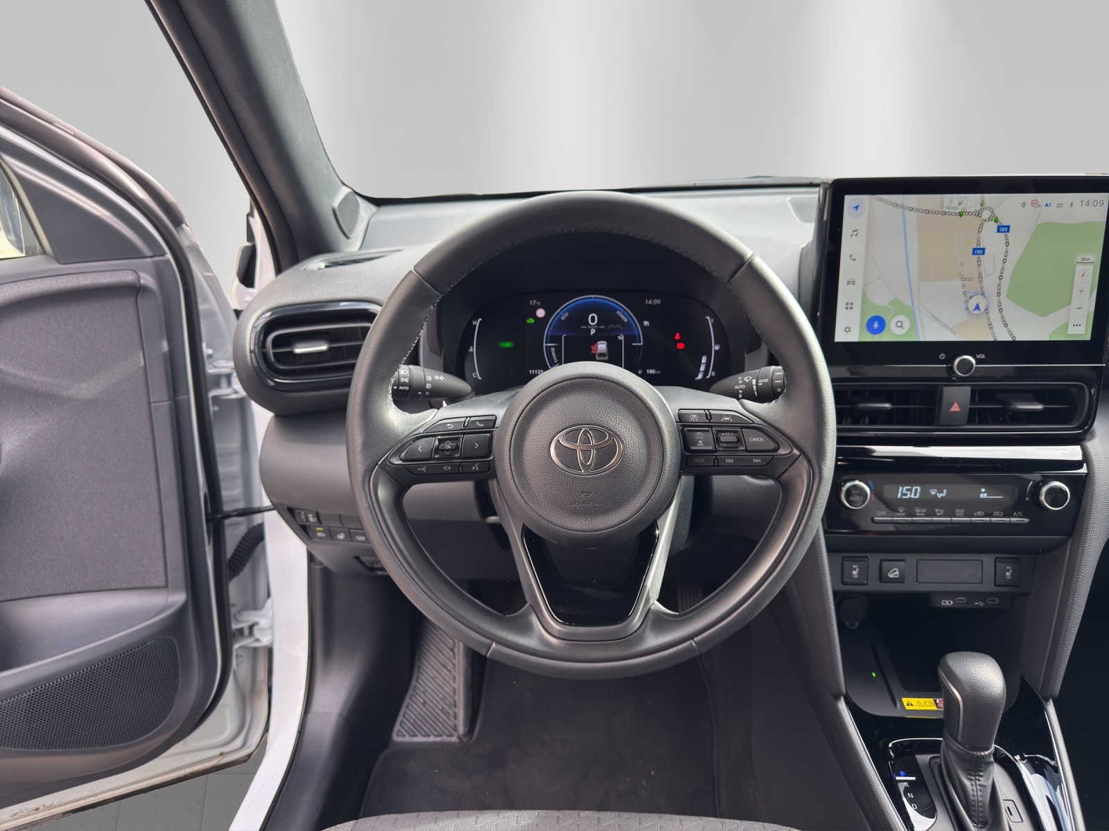 TOYOTA Yaris Cross 1.5 VVT-i HSD Trend AWD-i-image-24
