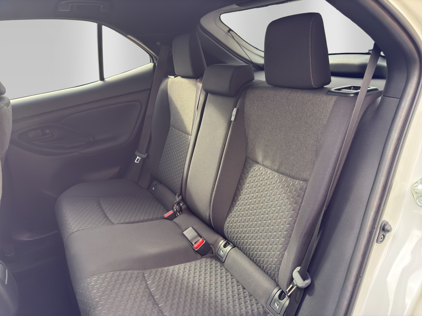 TOYOTA Yaris Cross 1.5 VVT-i HSD Trend AWD-i-image-22