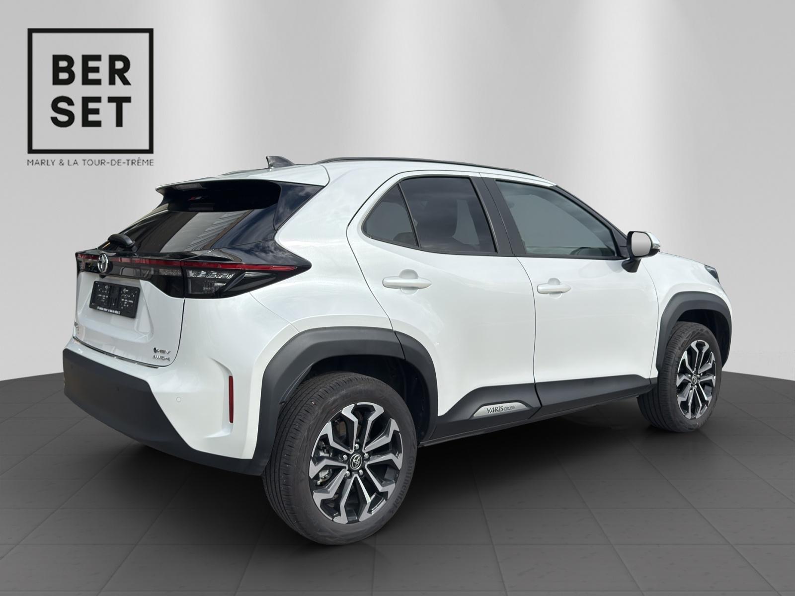TOYOTA Yaris Cross 1.5 VVT-i HSD Trend AWD-i-image-4