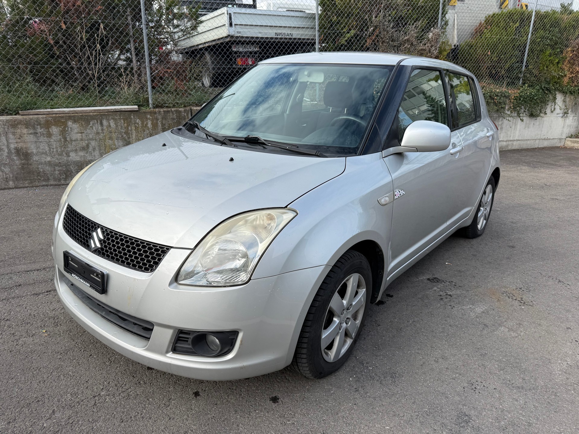 SUZUKI Swift 1.3i 16V GL Top 4x4-image-1