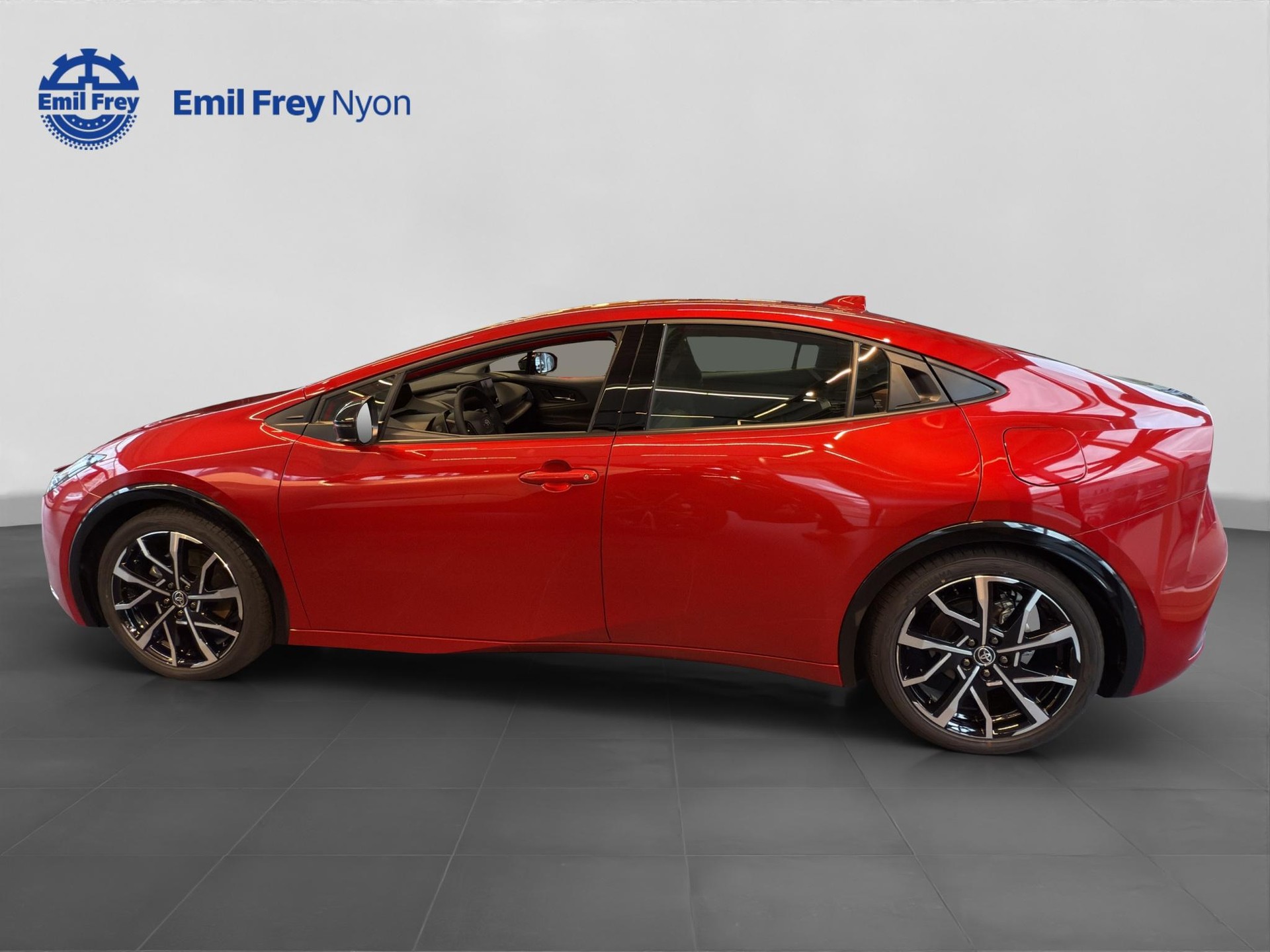 TOYOTA Prius 2.0 Plug-In-Hybrid Style-image-2