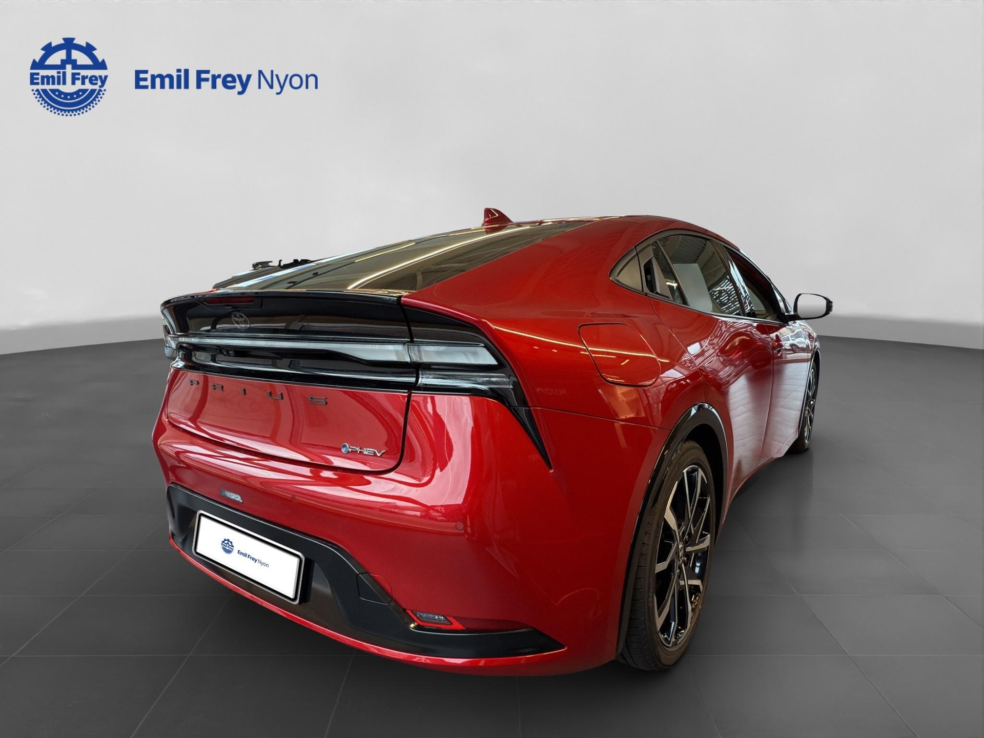 TOYOTA Prius 2.0 Plug-In-Hybrid Style-image-5
