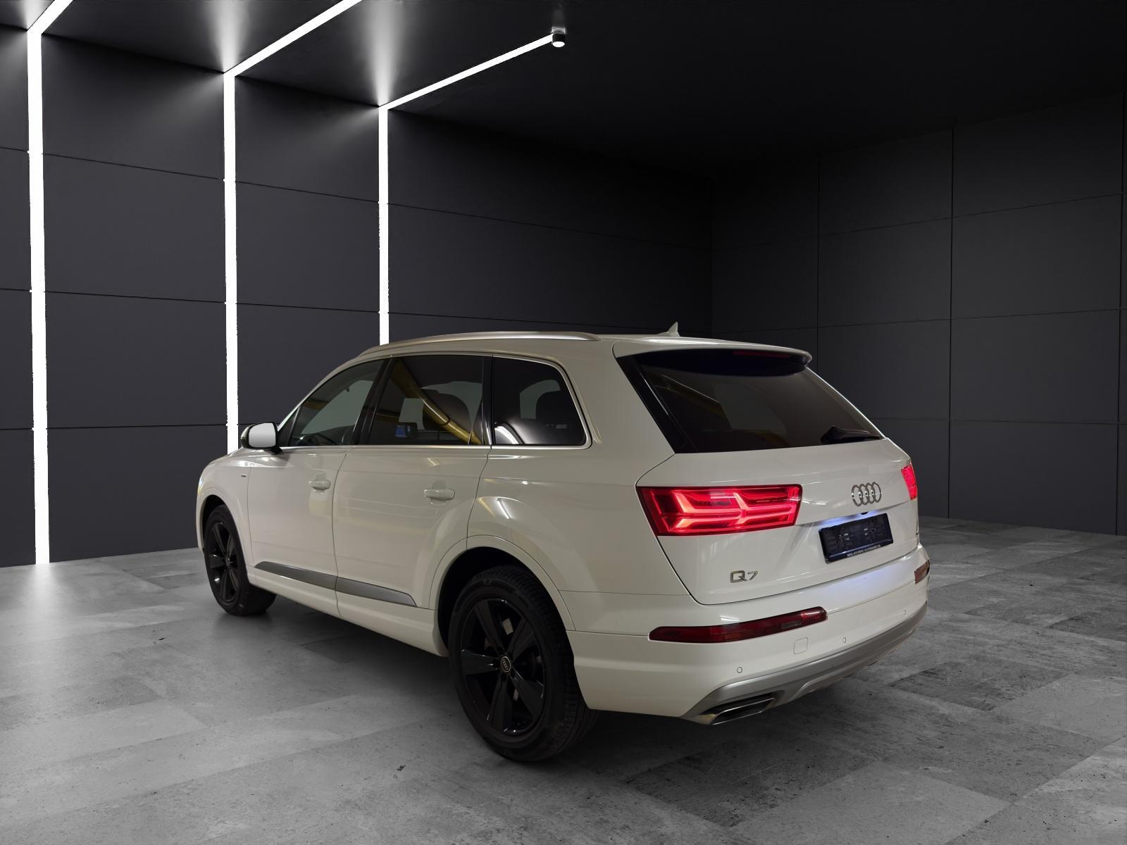 AUDI Q7 3.0 V6 TDI quattro T-Tronic 7 Plätzer-image-2