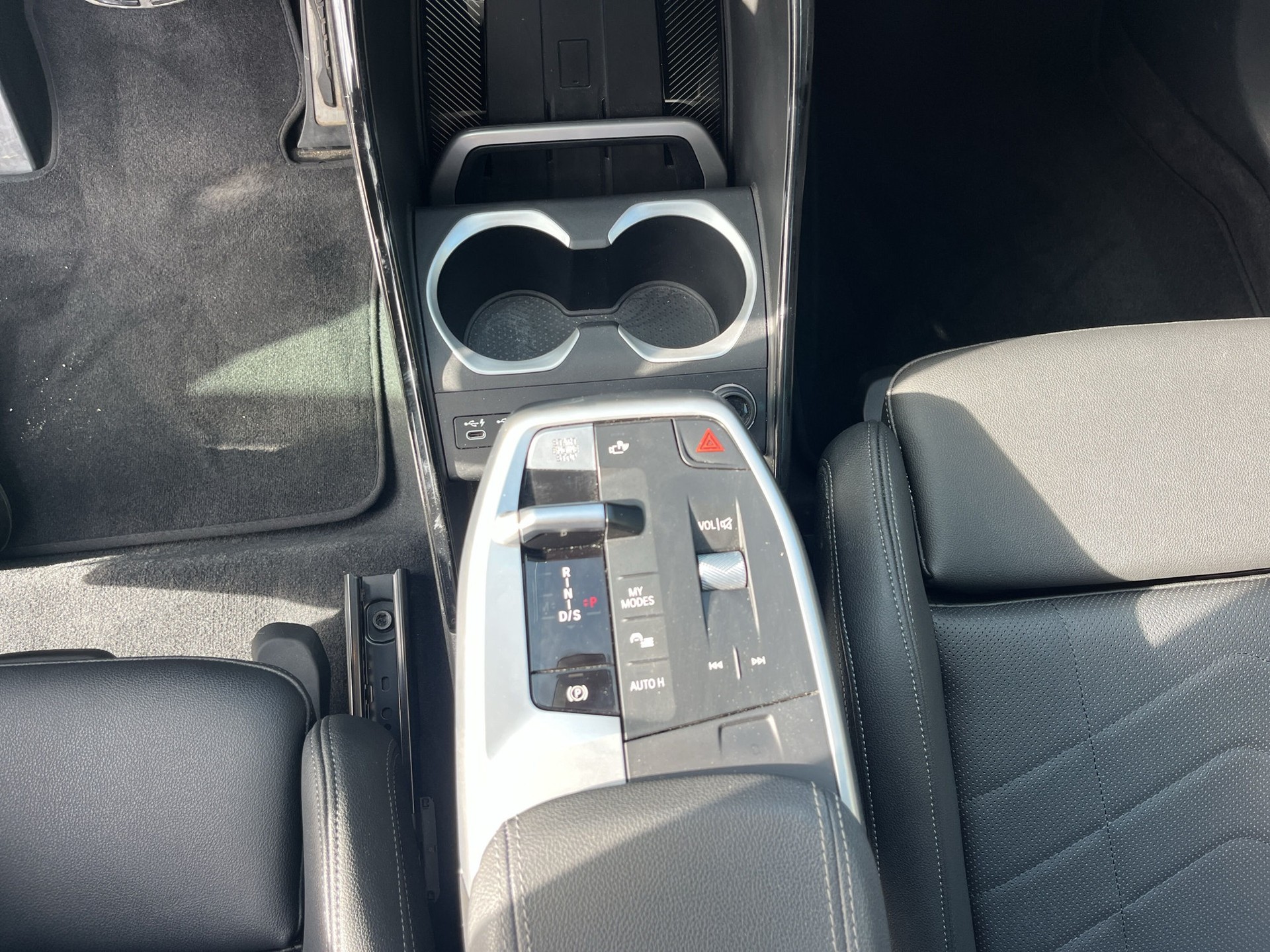 BMW X1 sDrive 18i M Sport-image-12