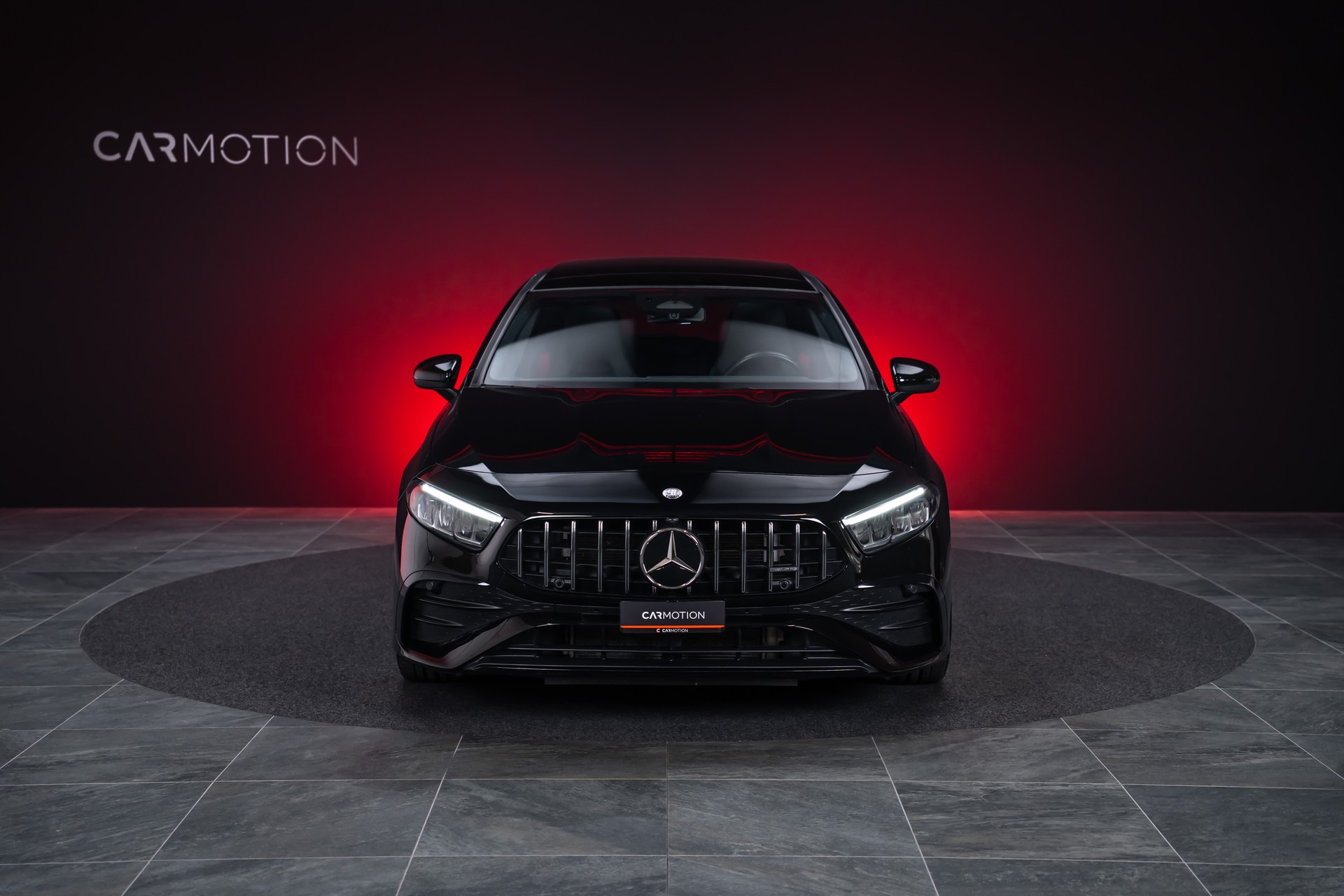 MERCEDES-BENZ A 35 AMG 4matic / Facelift / Panorama-Schiebedach / Rückfahrkamera-image-1