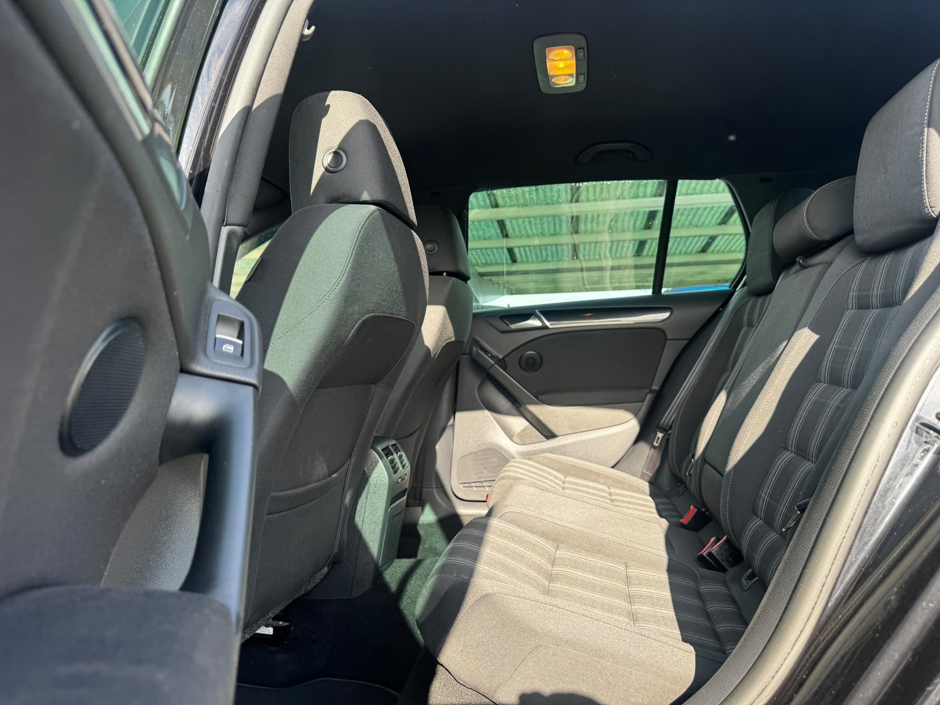 VW Golf 2.0 TDI GT-image-10