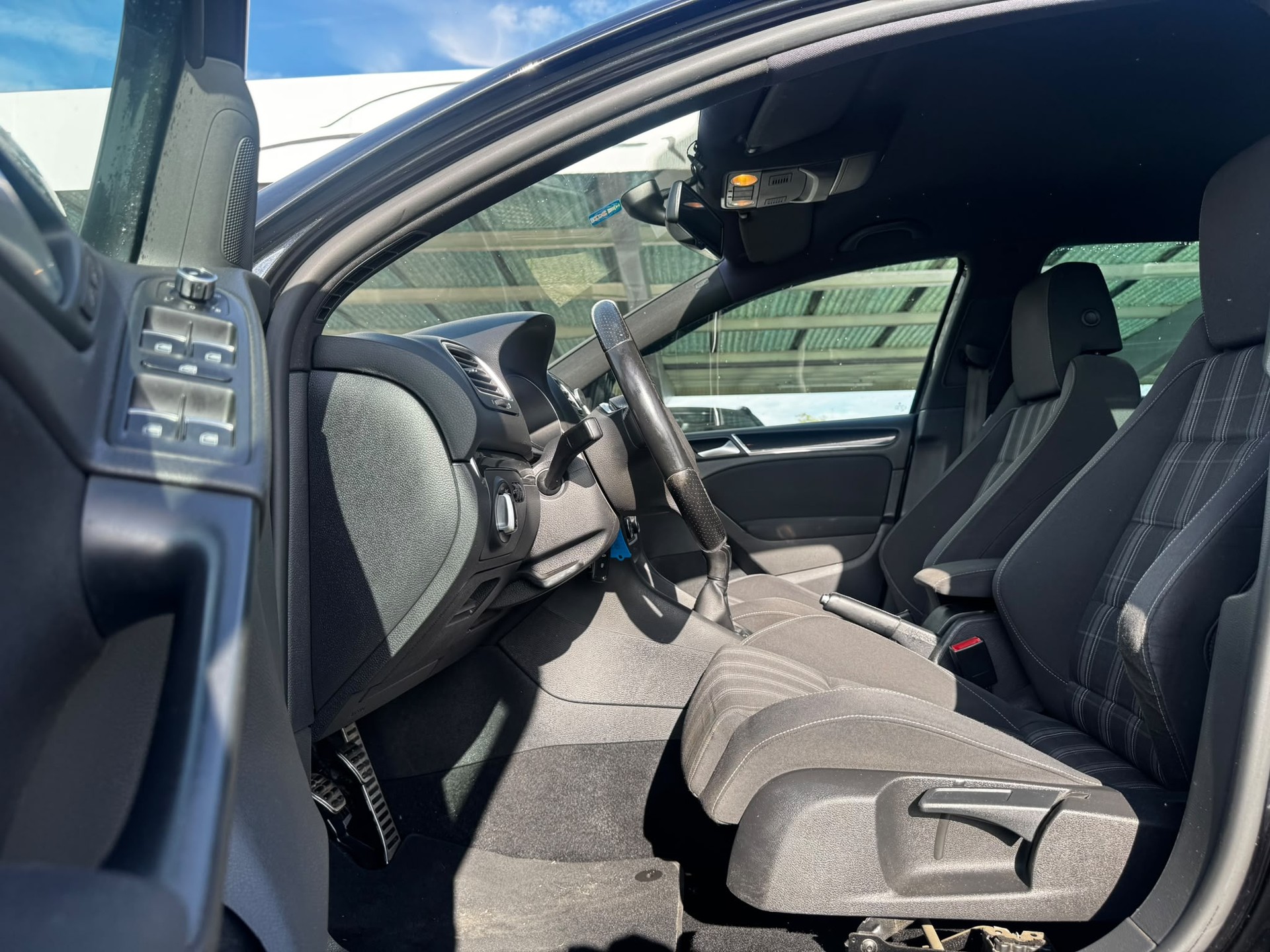 VW Golf 2.0 TDI GT-image-9