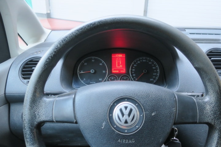 VW Caddy Maxi 1.9TDI 4MOTION-image-12