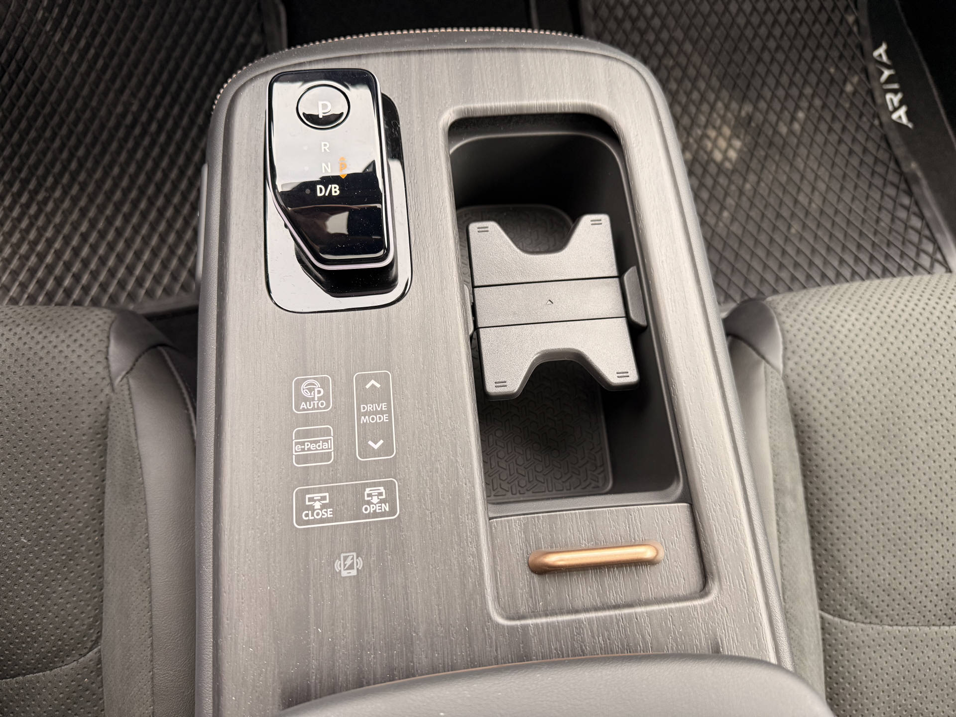 NISSAN Ariya Evolve e-4orce-image-10