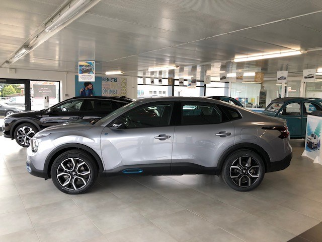 CITROEN C4 X 100 kW Swiss Edition-image-2