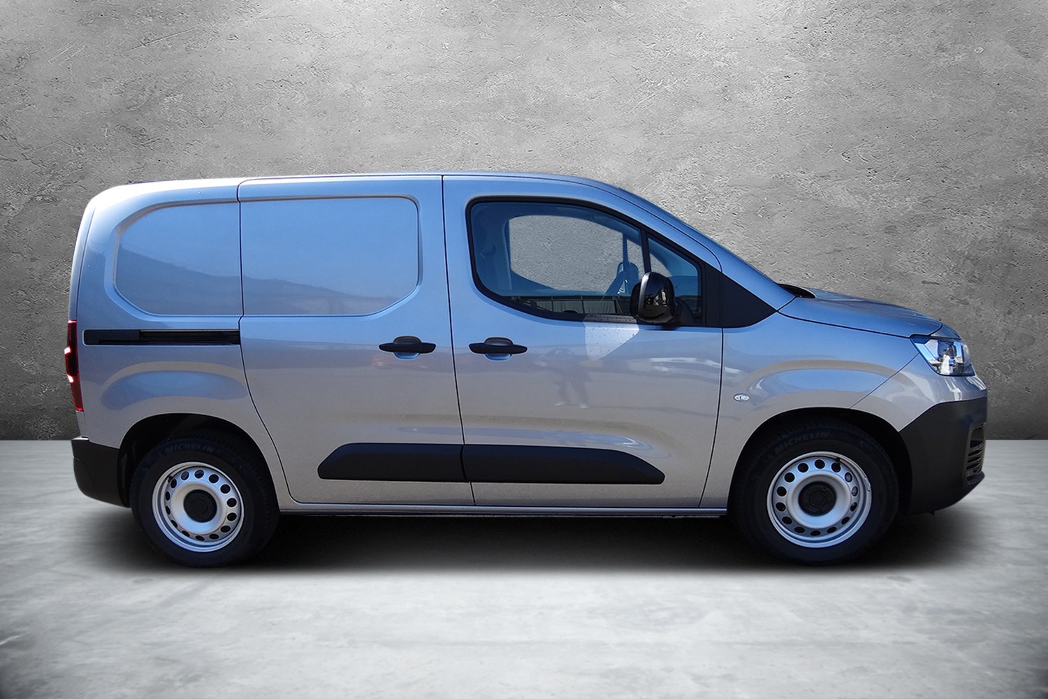 FIAT E-Doblo L1 50kWh 800kg Pro-image-1