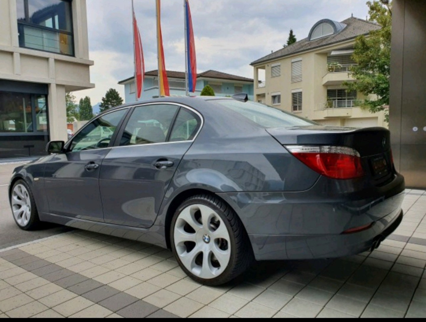 BMW 550i Steptronic-image-2