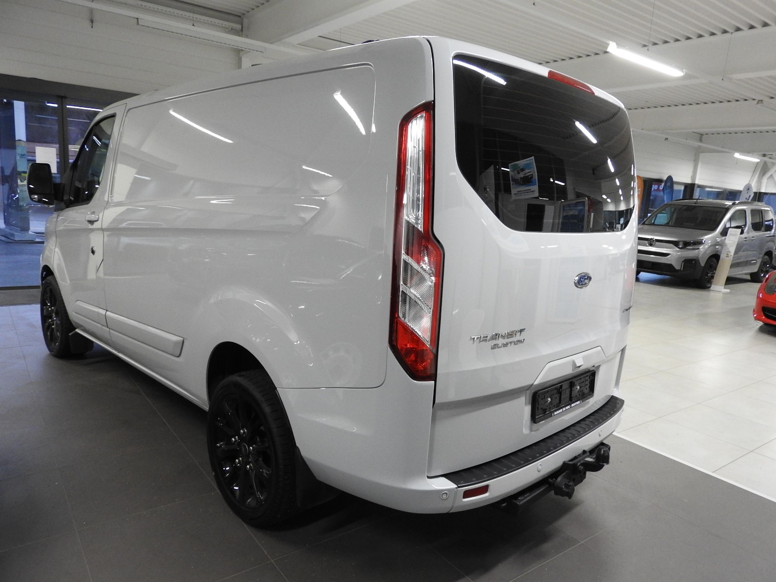 FORD Transit Custom Van 280 L1H1 TDCI-image-5