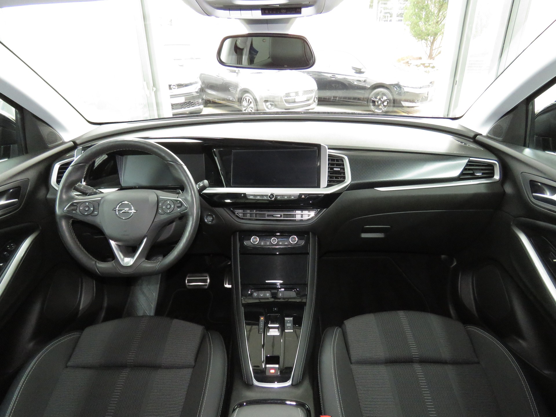 OPEL Grandland 1.2i TP Blitz Automatik-image-14