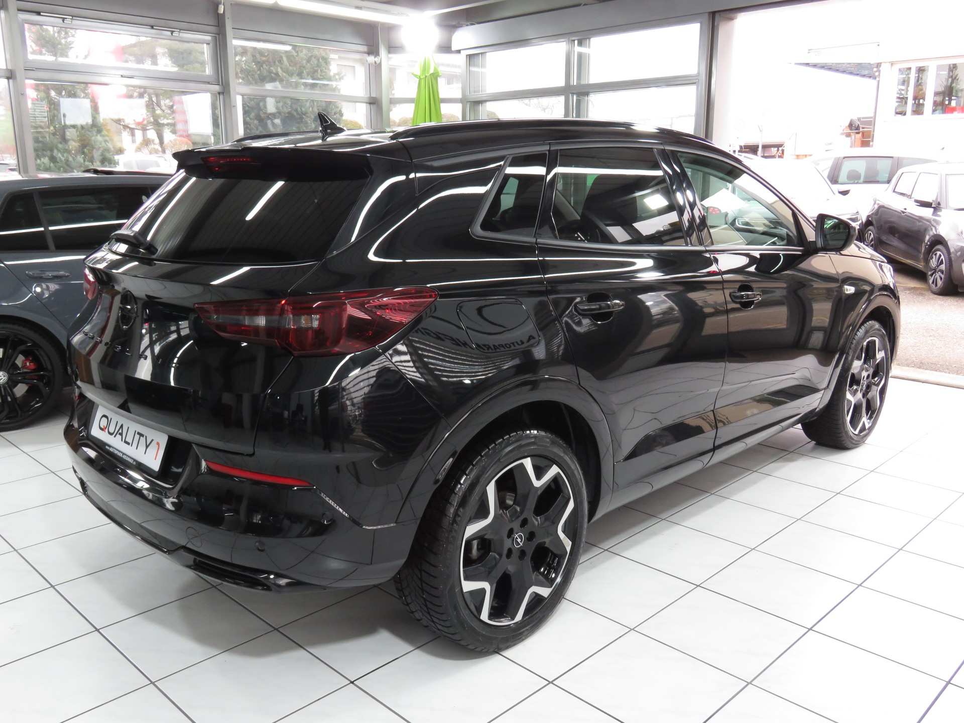 OPEL Grandland 1.2i TP Blitz Automatik-image-3