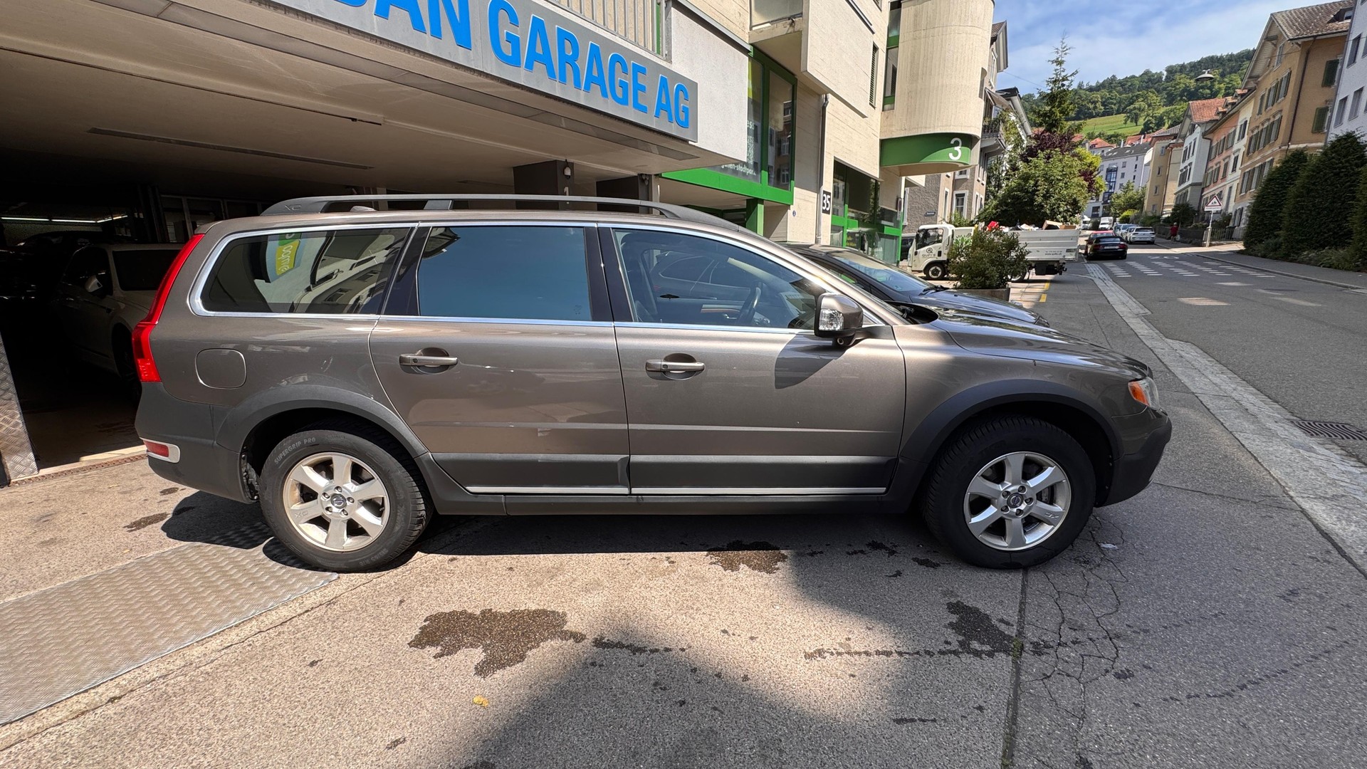 VOLVO XC70 D5 AWD Summum Geartronic-image-1