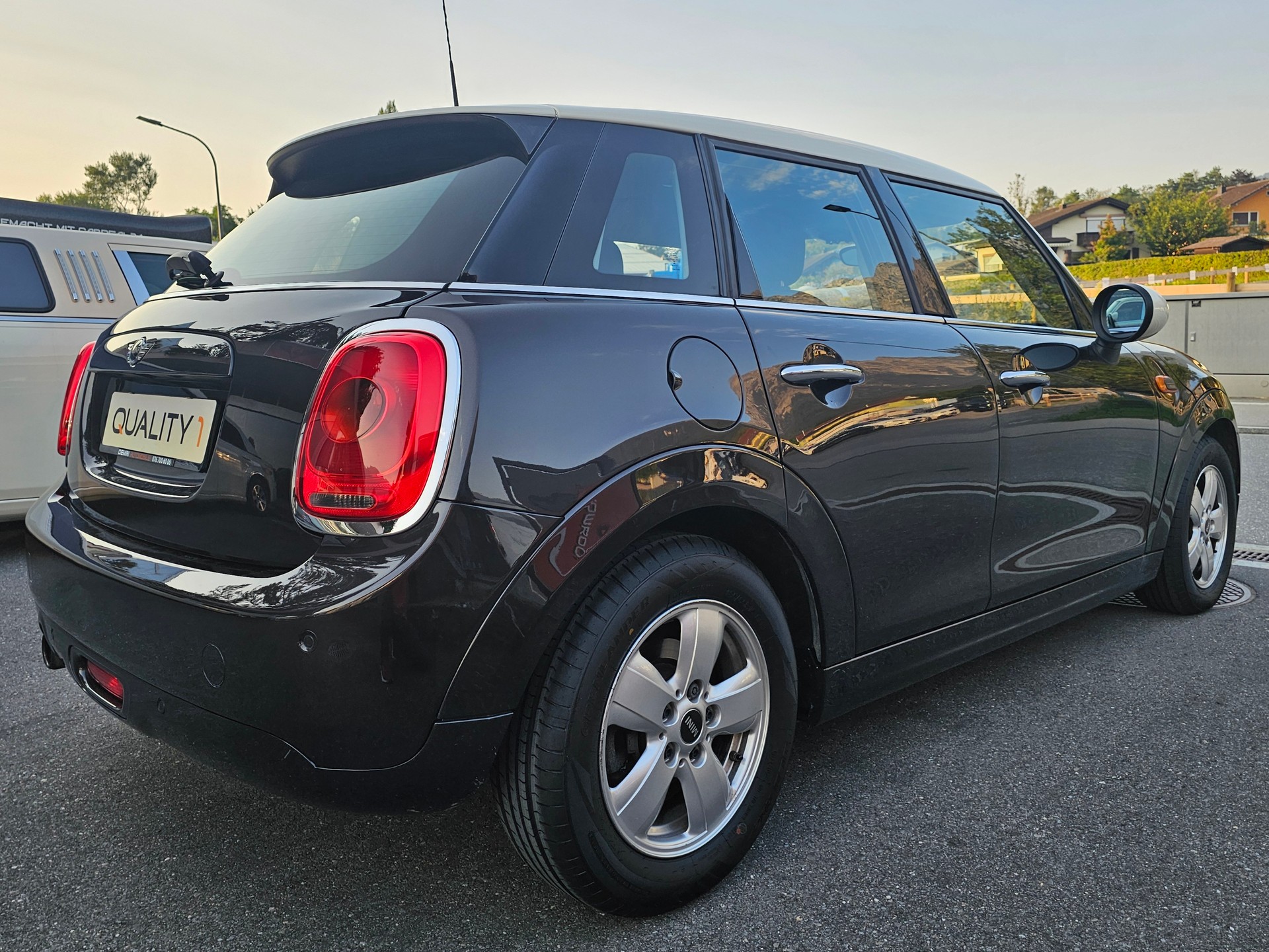 MINI Cooper-image-4